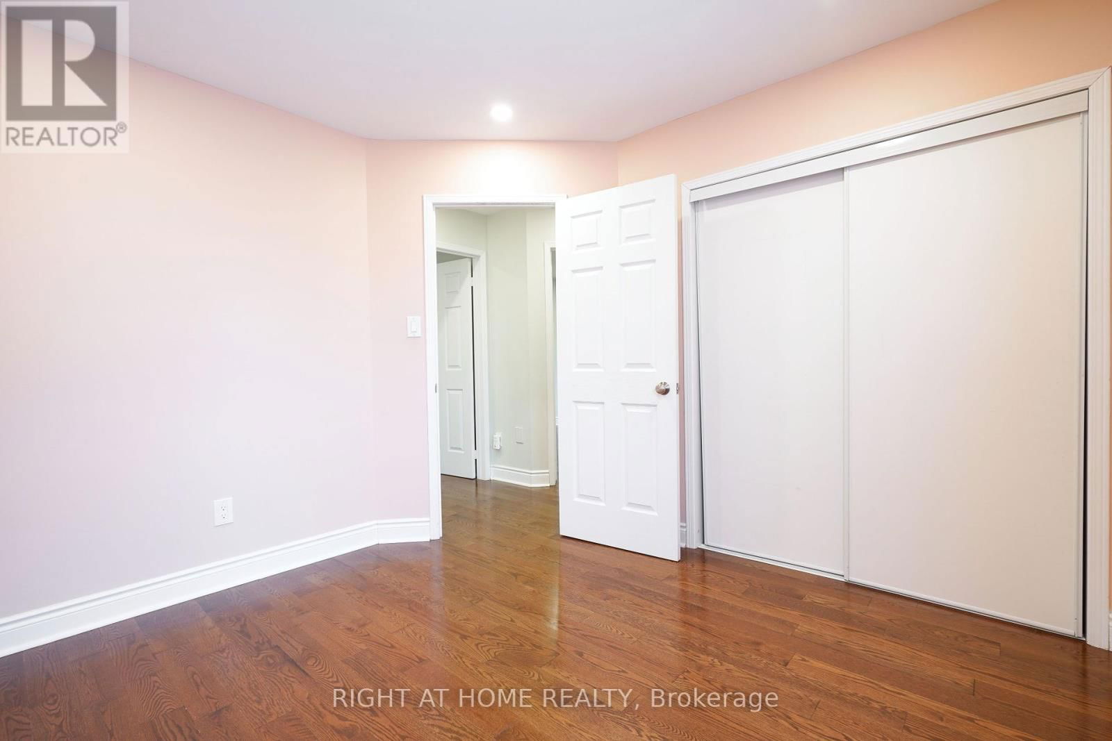 2914 PICTON PLACE Image 14