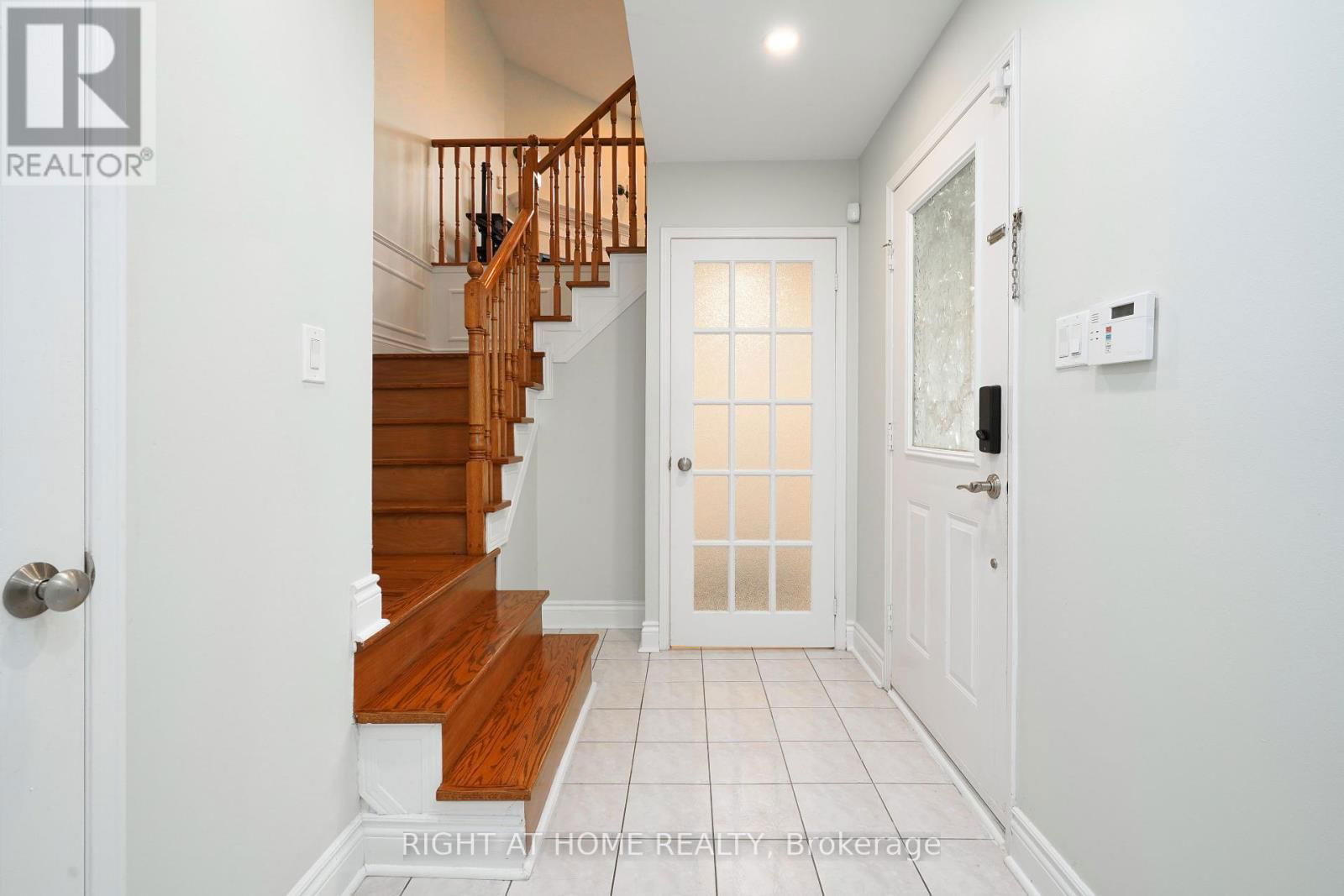 2914 PICTON PLACE Image 3