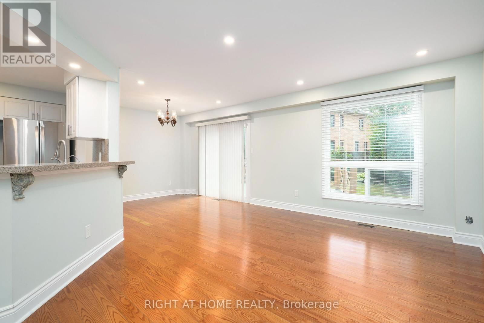 2914 PICTON PLACE Image 5
