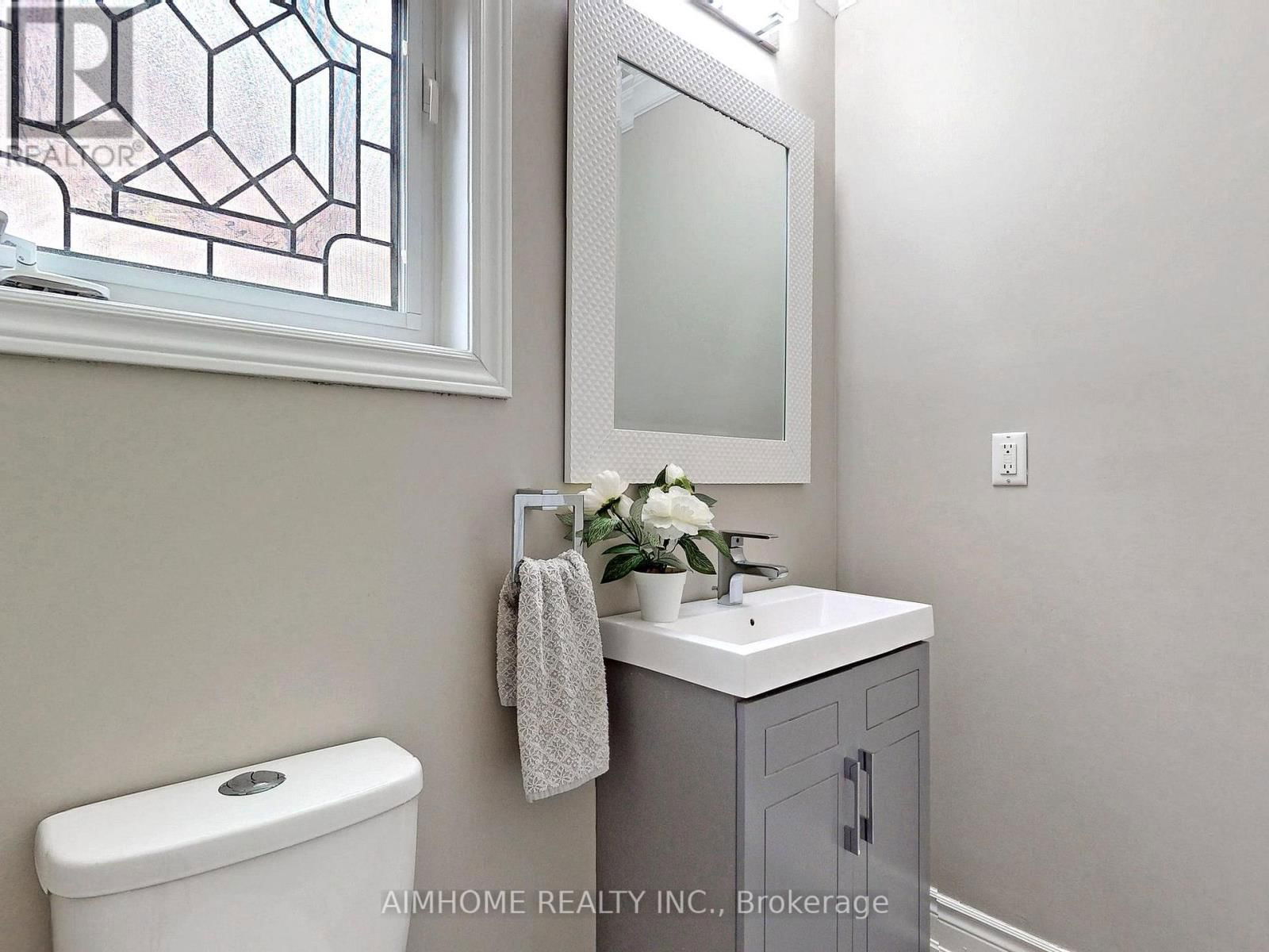509 RAVINEVIEW WAY Image 10