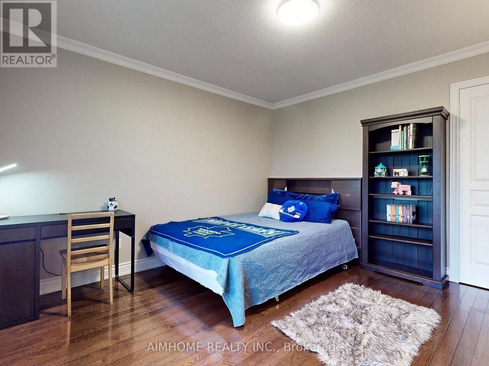 509 RAVINEVIEW WAY Image 18