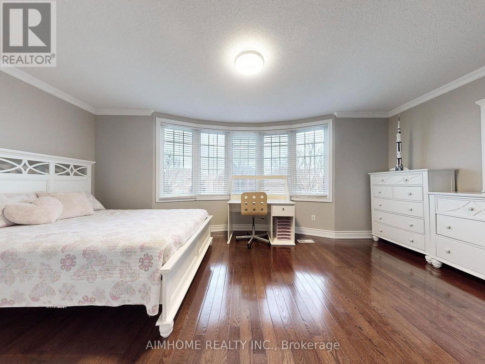 509 RAVINEVIEW WAY Image 20