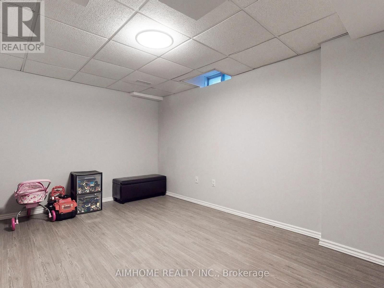 509 RAVINEVIEW WAY Image 29