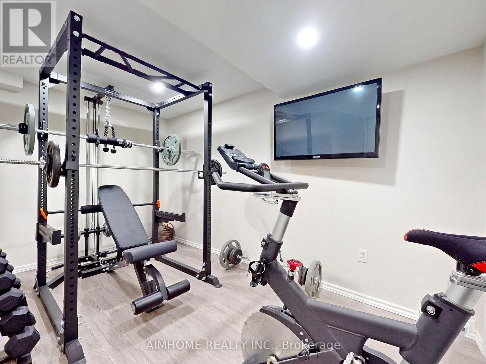 509 RAVINEVIEW WAY Image 32