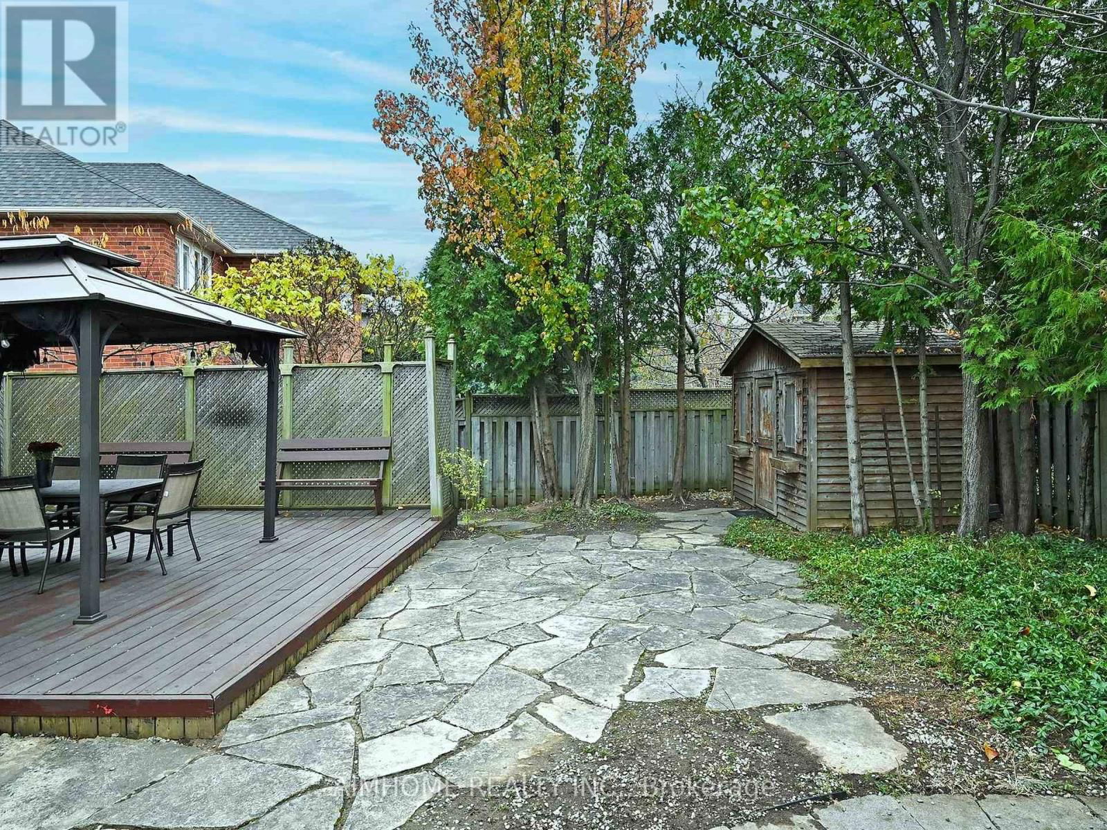 509 RAVINEVIEW WAY Image 36