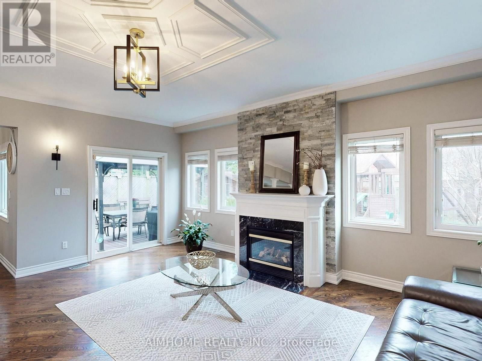 509 RAVINEVIEW WAY Image 4
