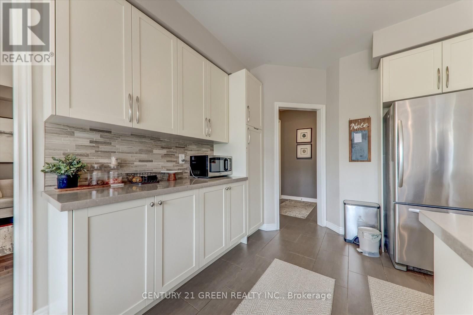610 NAIRN CIRCLE WEST Image 11