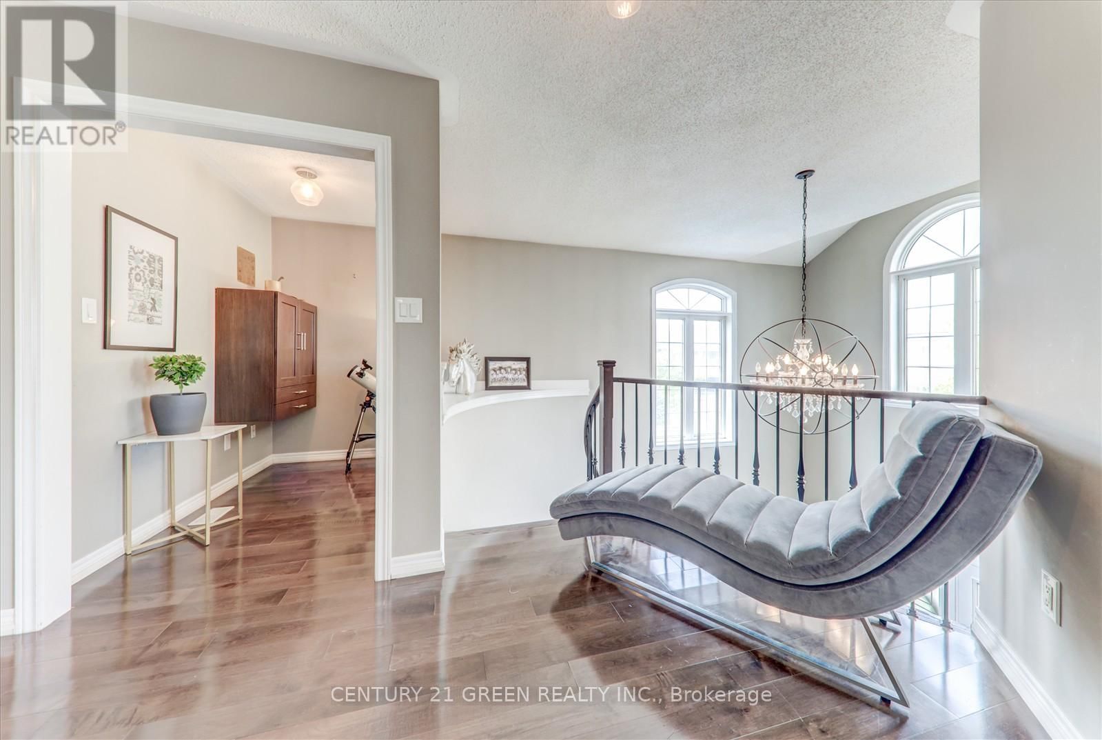 610 NAIRN CIRCLE WEST Image 16