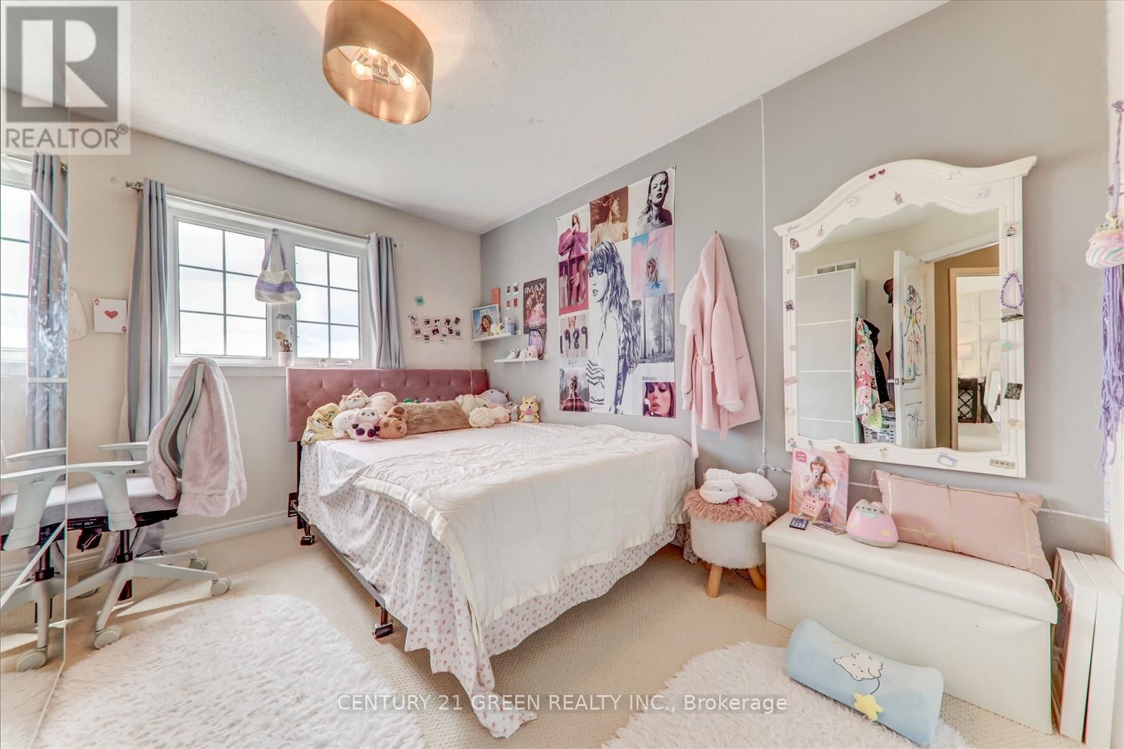 610 NAIRN CIRCLE WEST Image 22