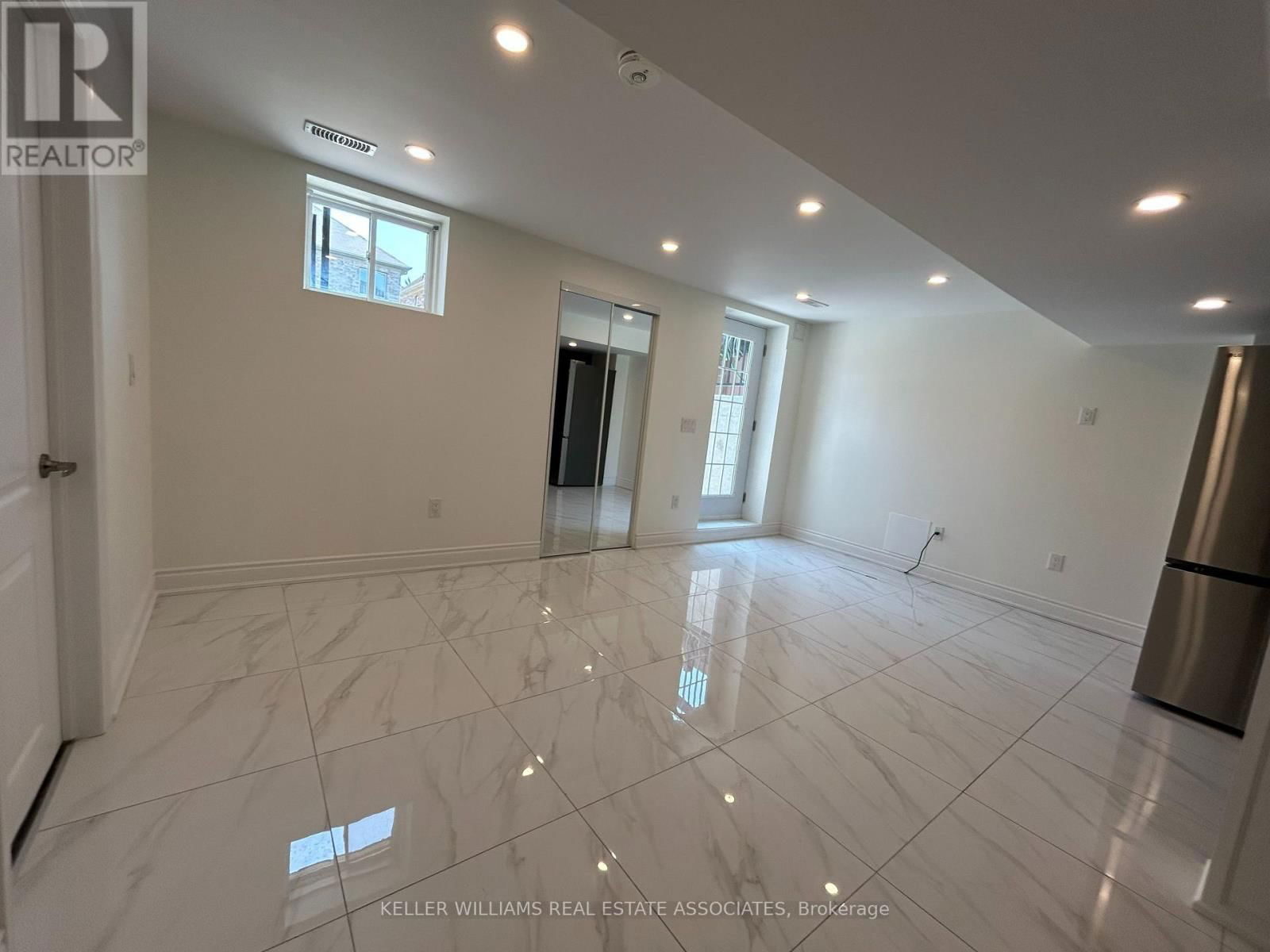 9 MAYBECK DRIVE Image 4