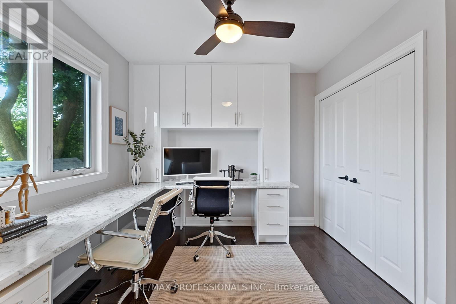 12 BROWNLEA AVENUE Image 32
