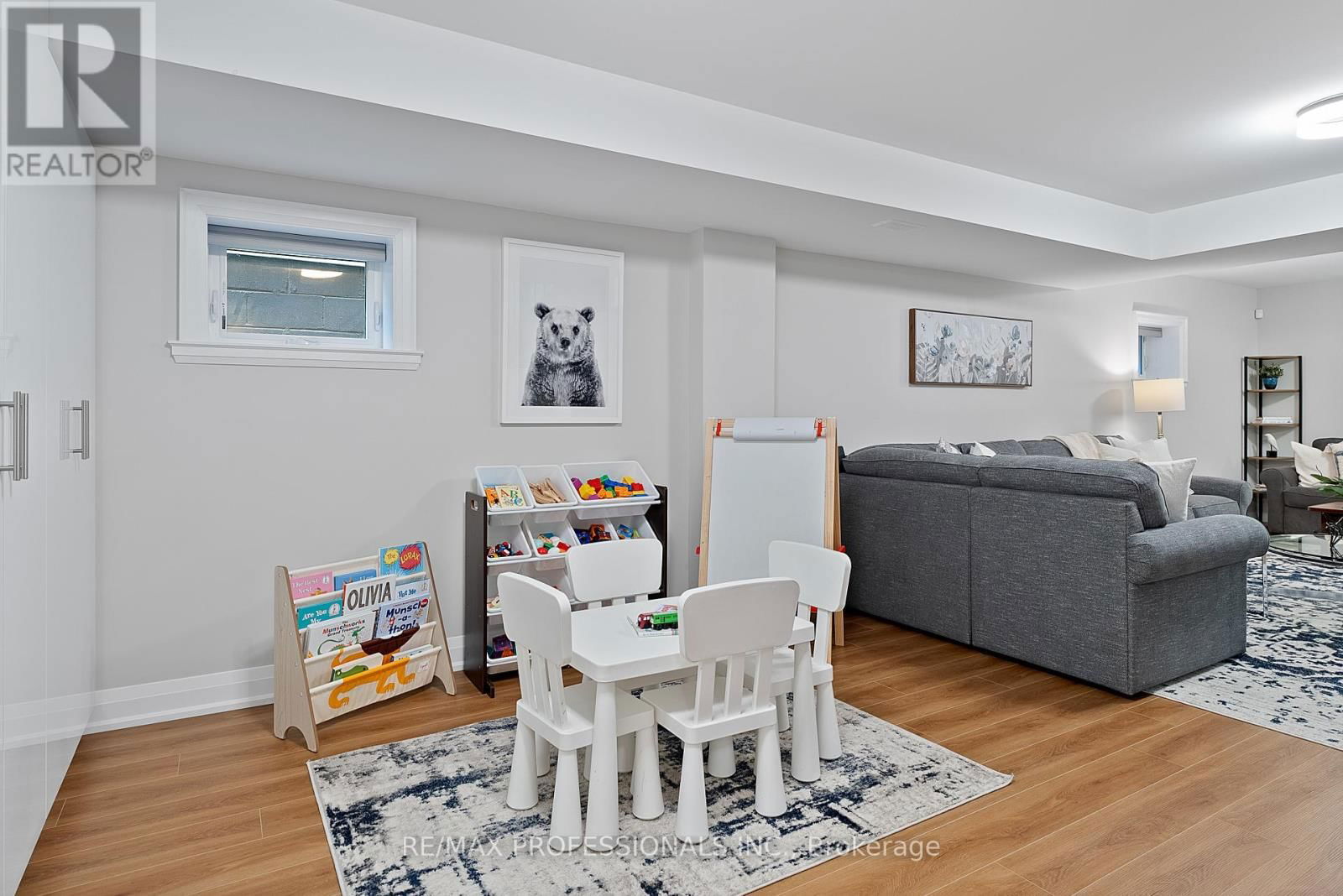 12 BROWNLEA AVENUE Image 37