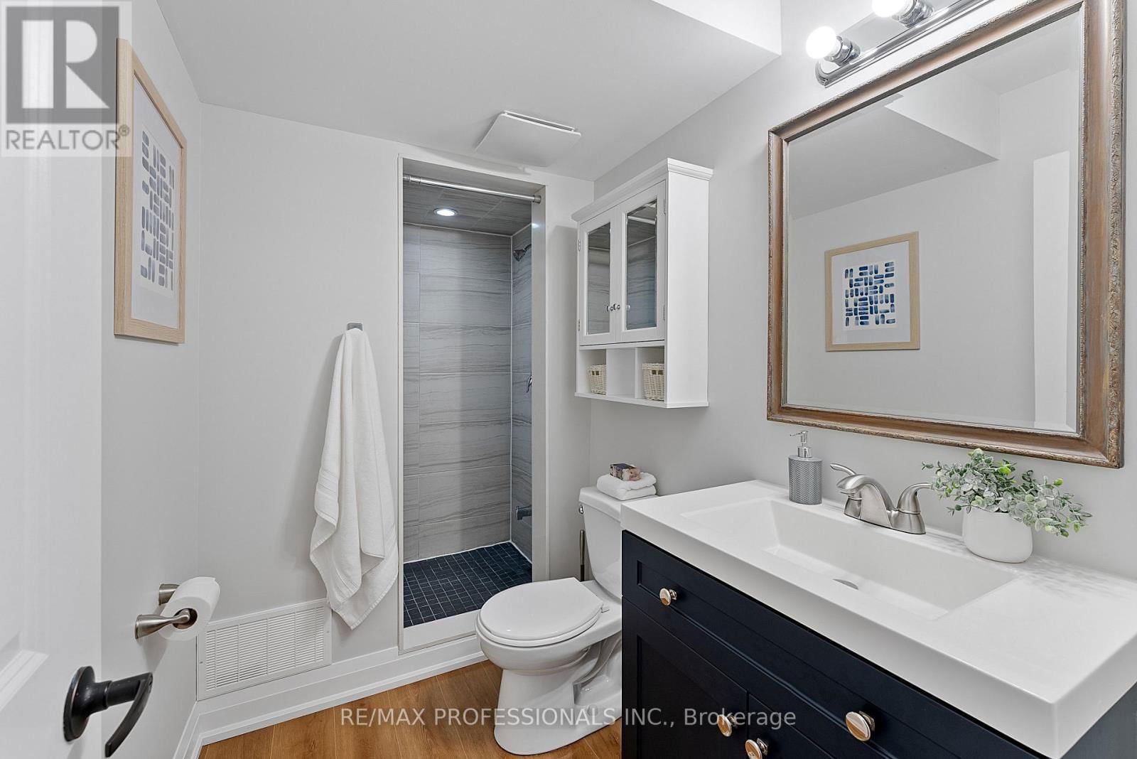 12 BROWNLEA AVENUE Image 39