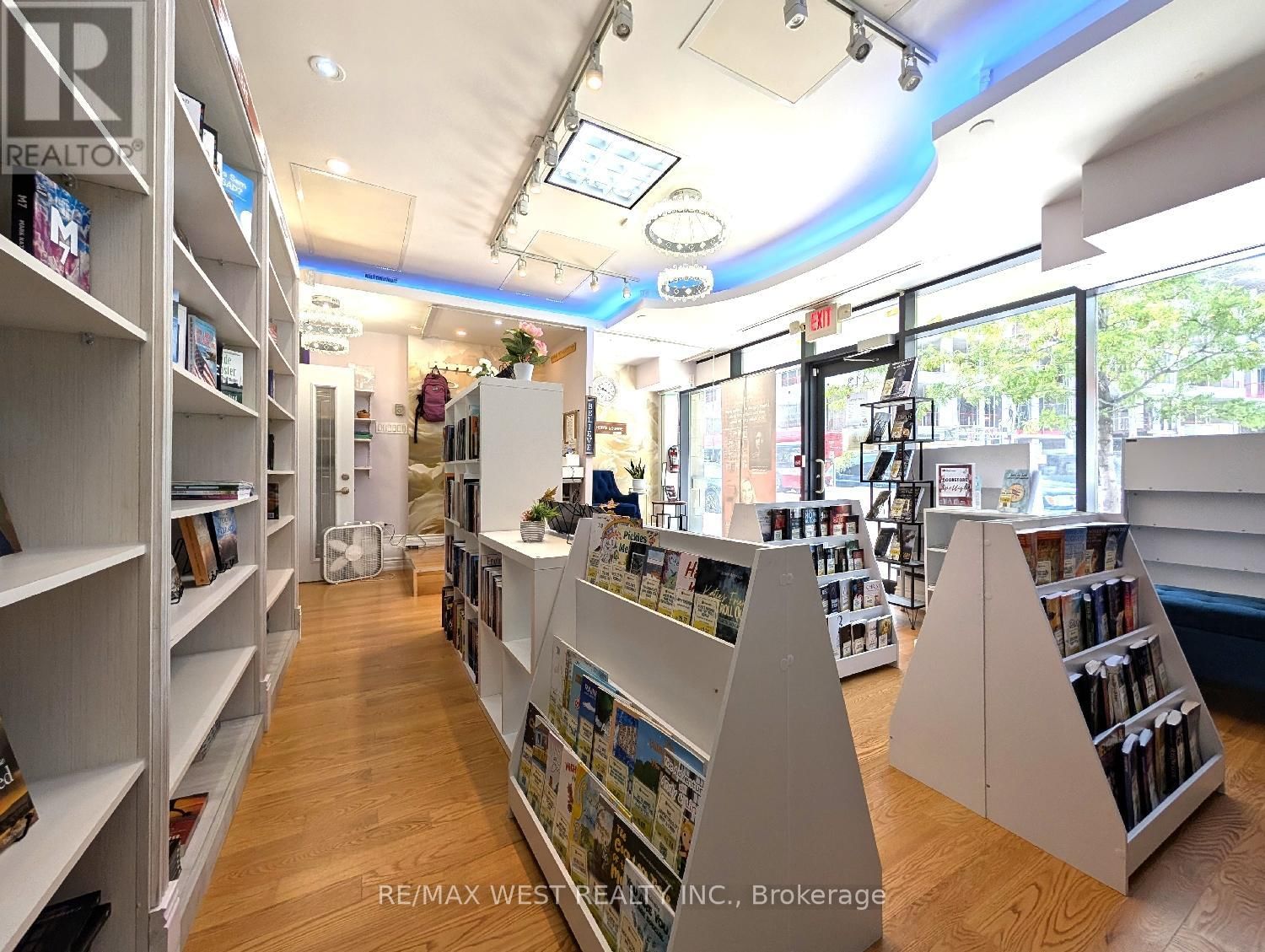 413 KEELE STREET Image 10