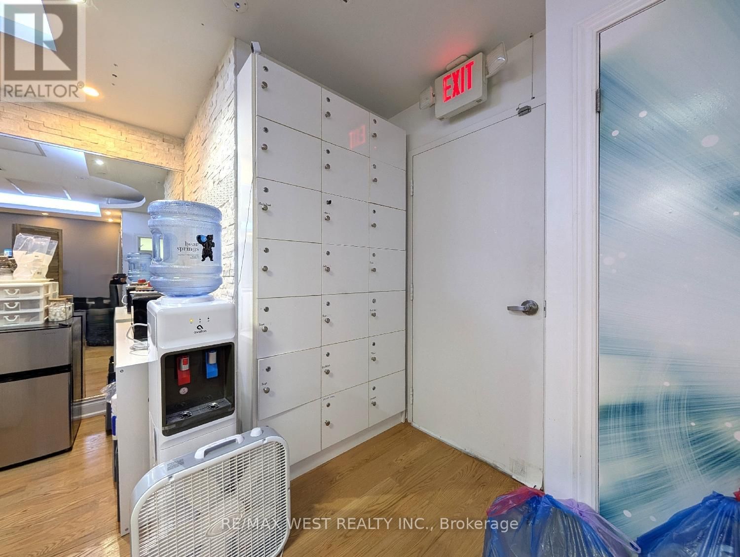413 KEELE STREET Image 16