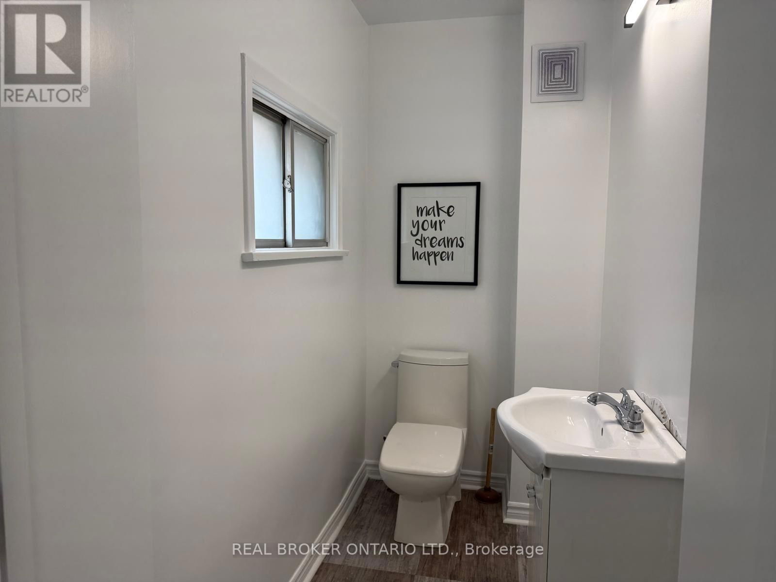 Unit 2 - 234 BROADWAY AVENUE Image 11