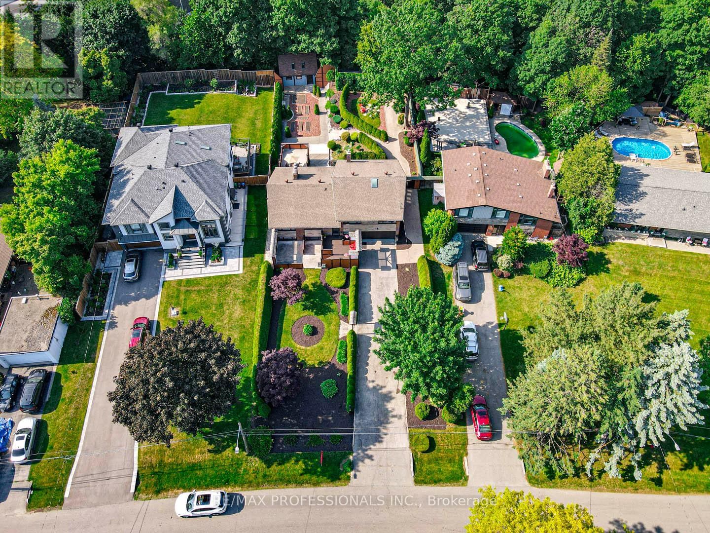 1746 LINCOLNSHIRE BOULEVARD Image 2