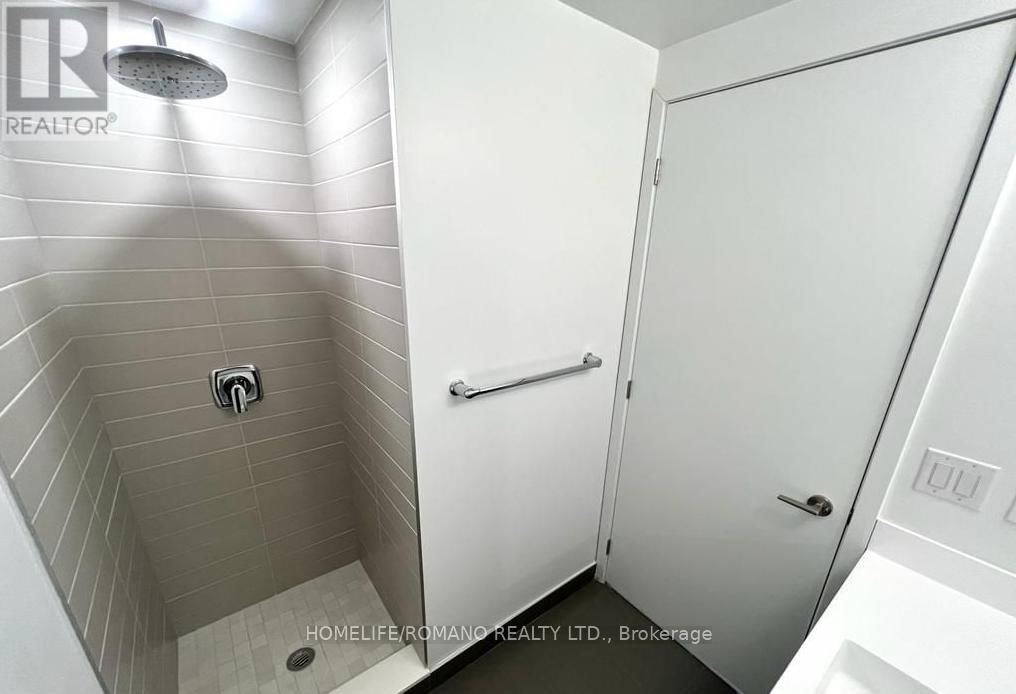203 - 3100 KEELE STREET Image 11