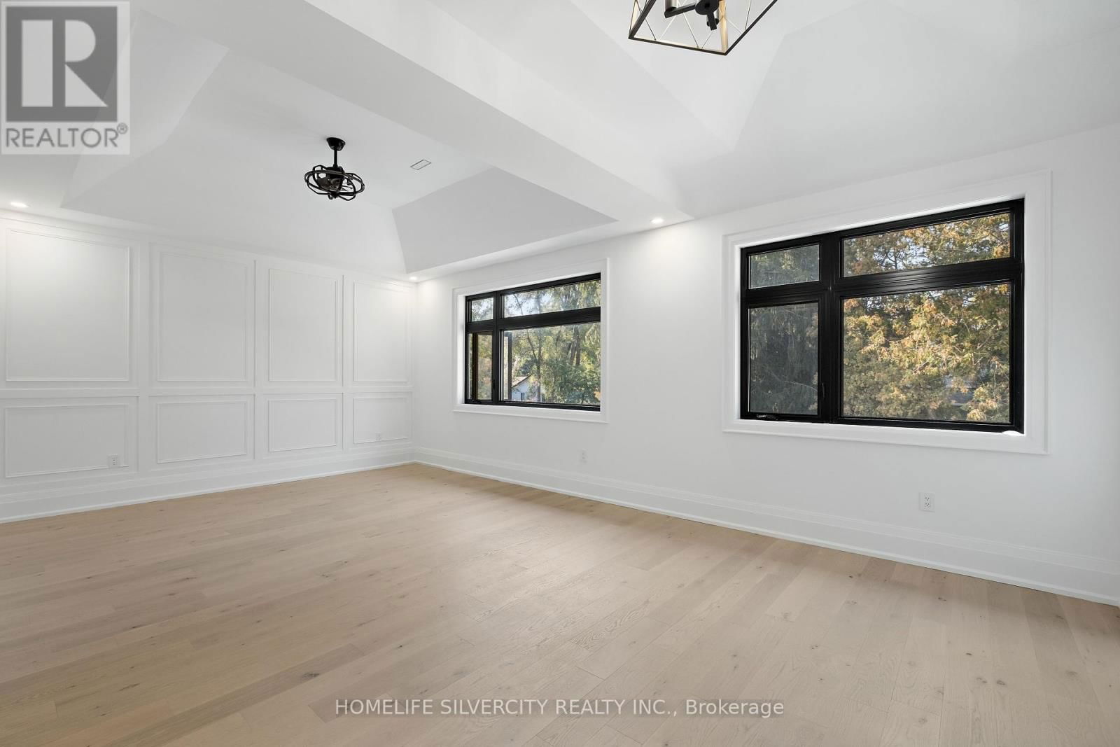 1610 KENMUIR AVENUE Image 21