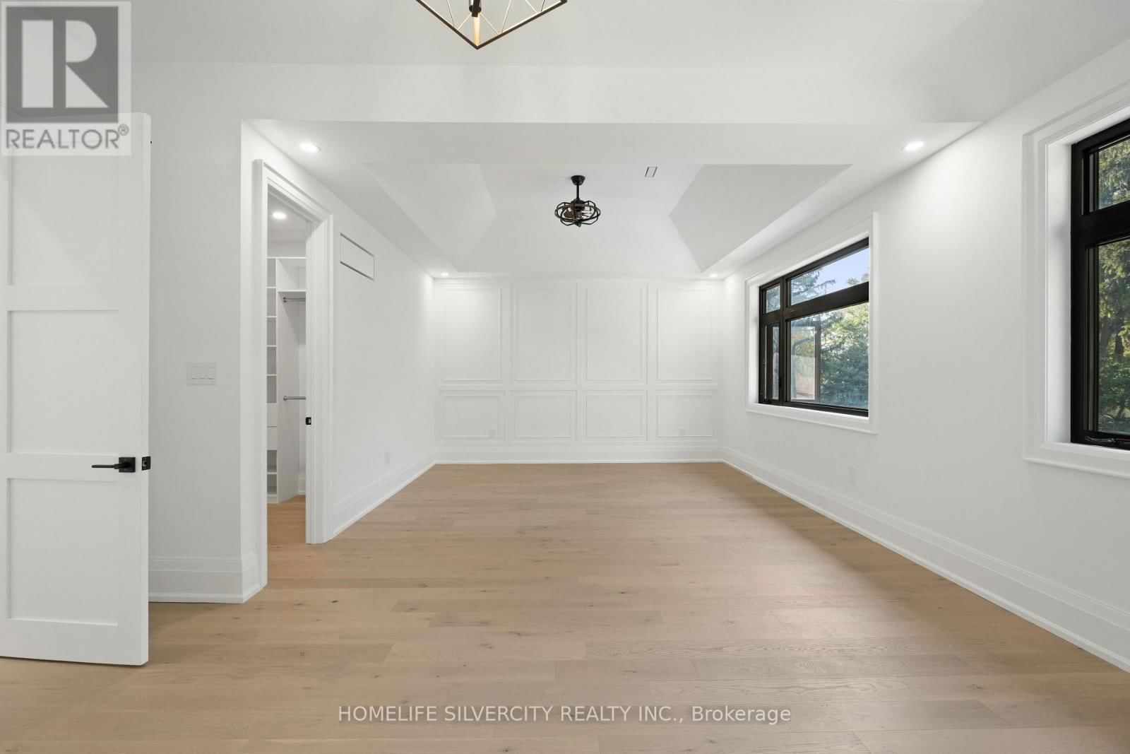 1610 KENMUIR AVENUE Image 22