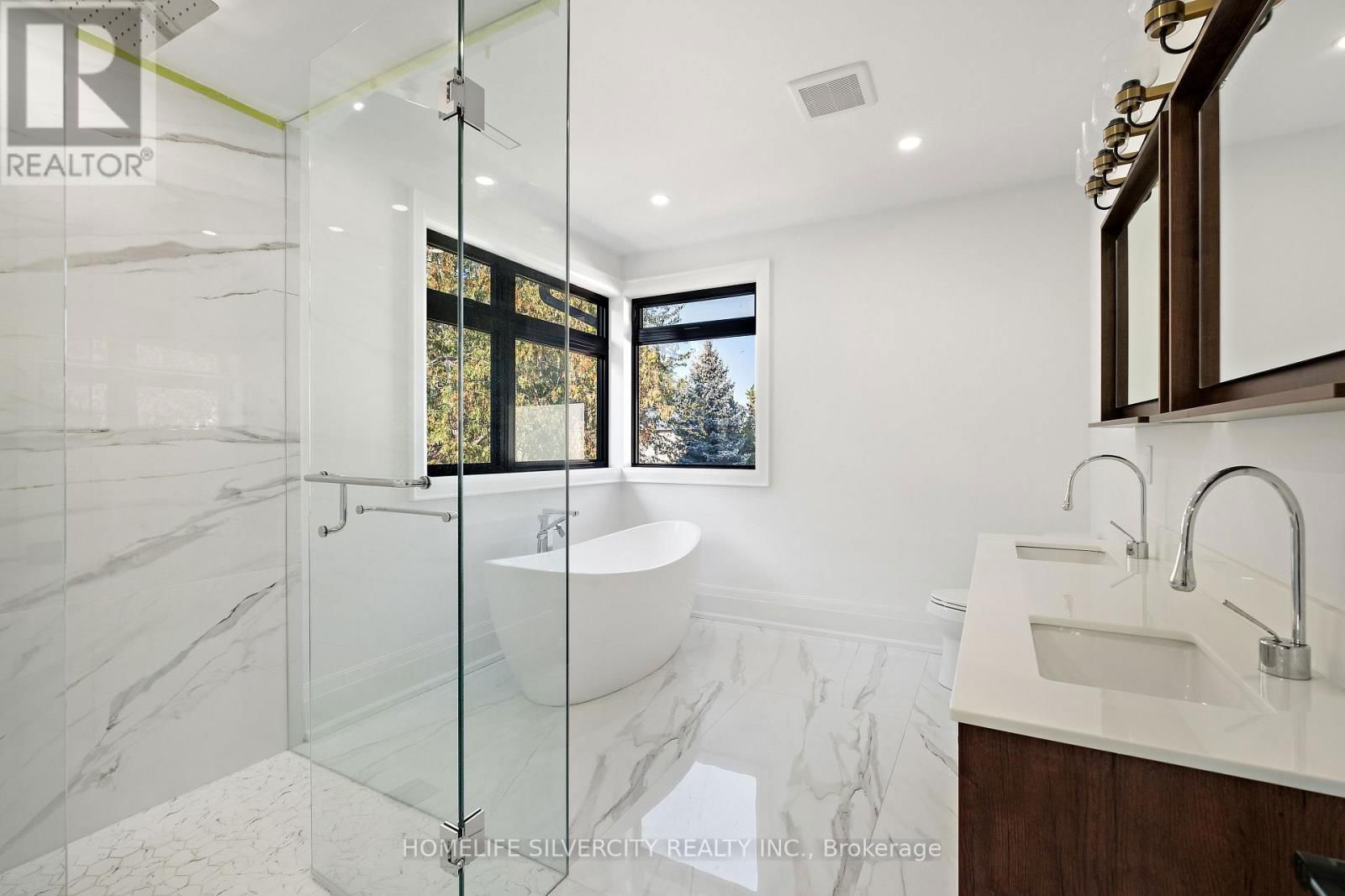 1610 KENMUIR AVENUE Image 25