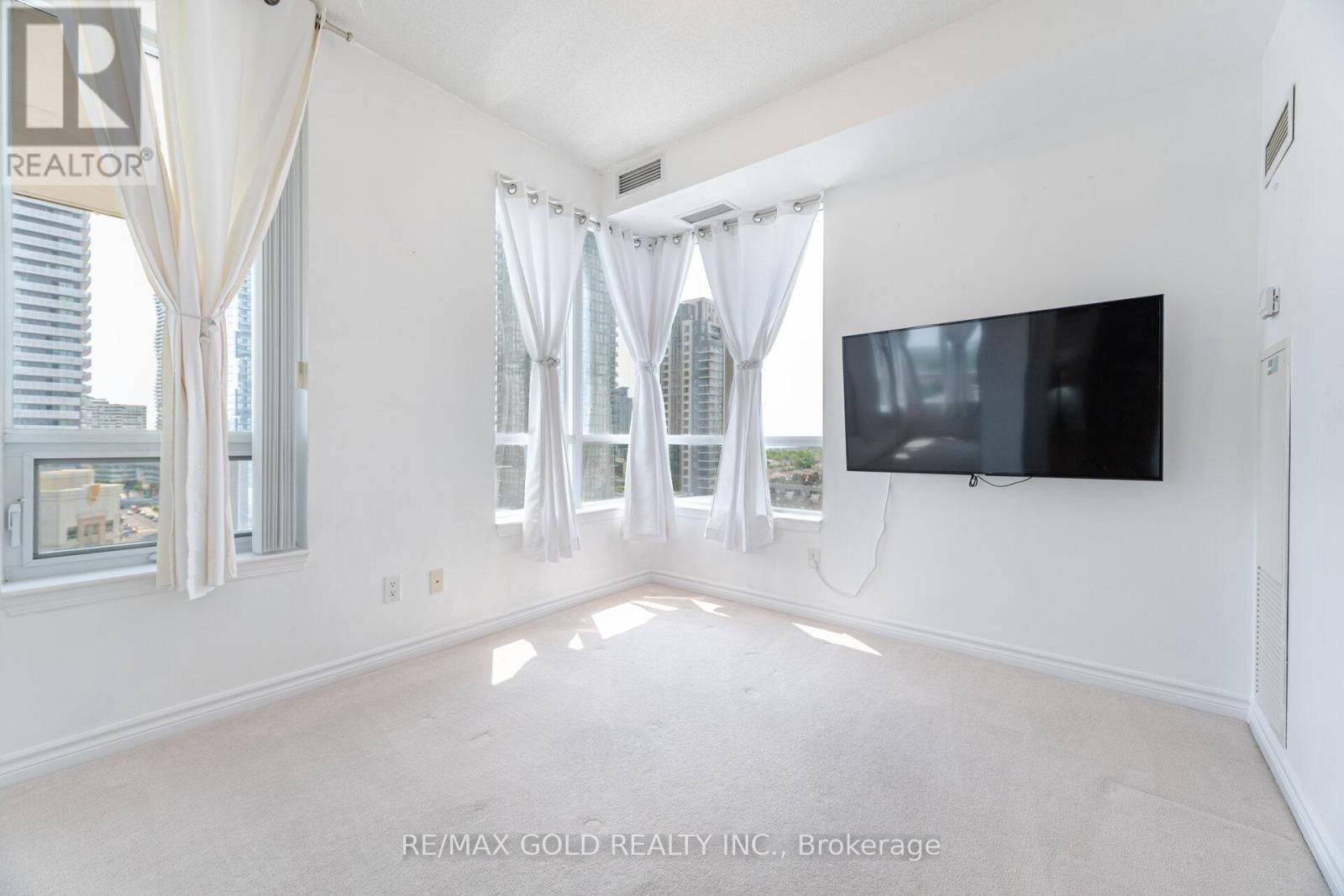 1102 - 388 PRINCE OF WALES DRIVE Image 16