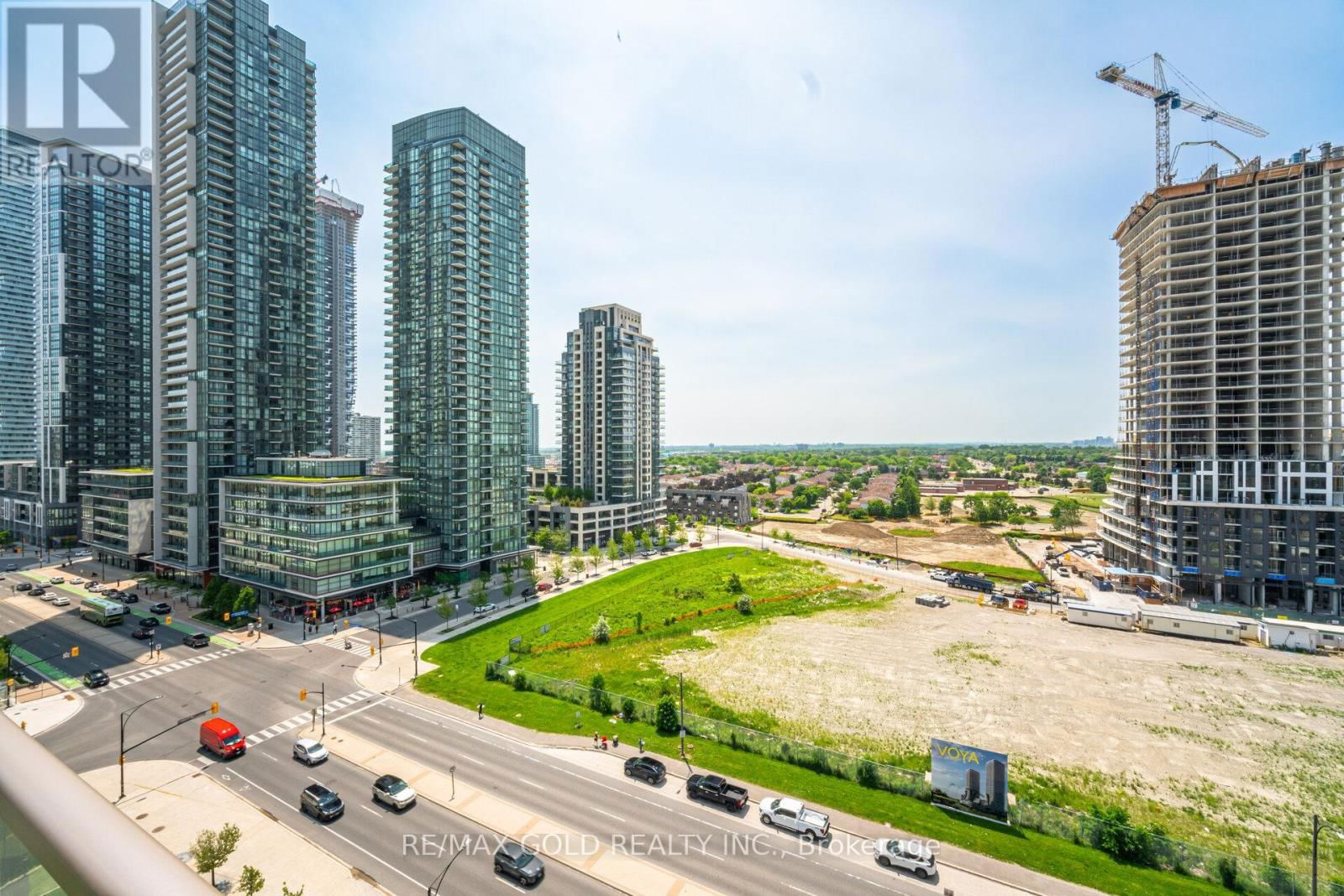 1102 - 388 PRINCE OF WALES DRIVE Image 22
