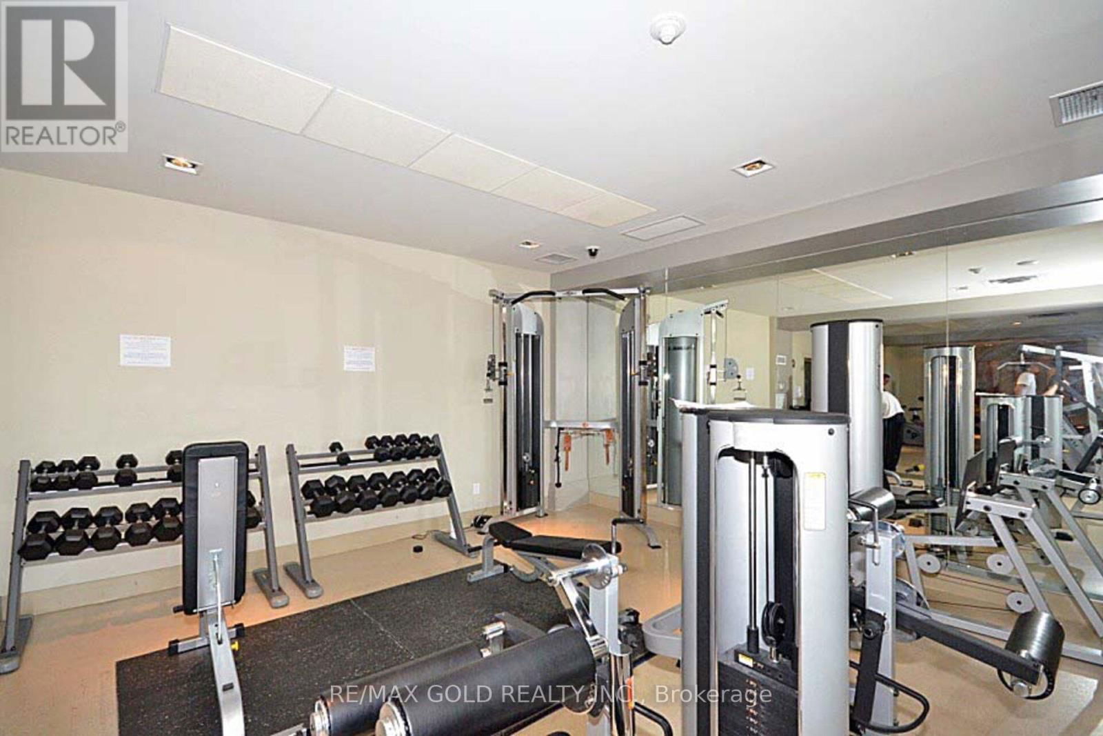 1102 - 388 PRINCE OF WALES DRIVE Image 33