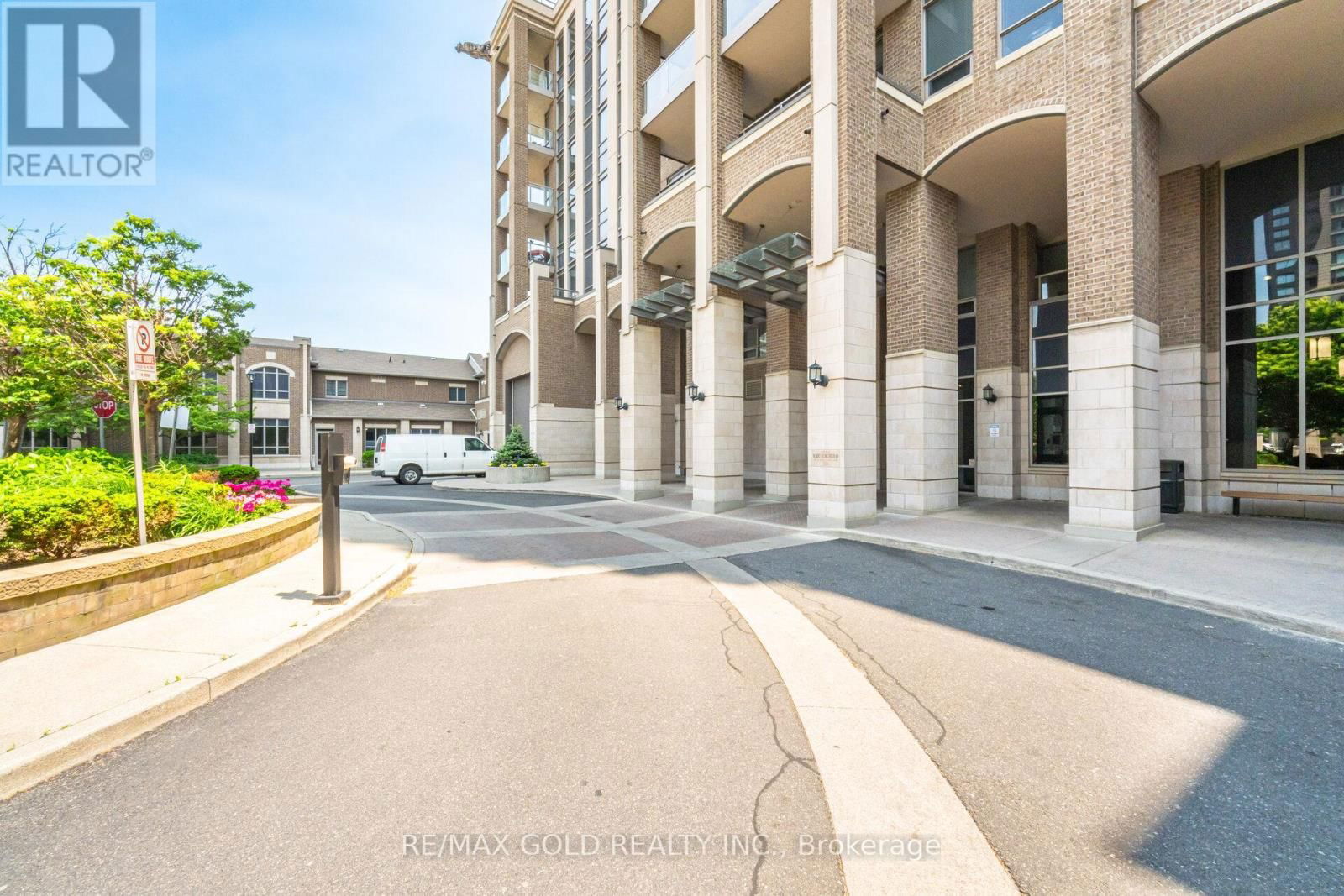 1102 - 388 PRINCE OF WALES DRIVE Image 35