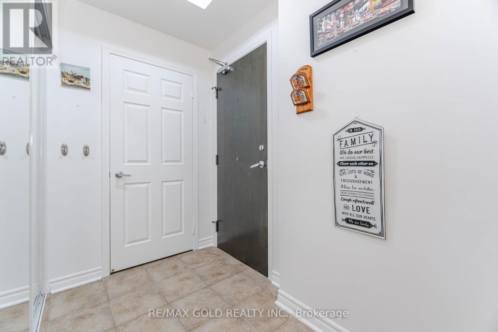 1102 - 388 PRINCE OF WALES DRIVE Image 5