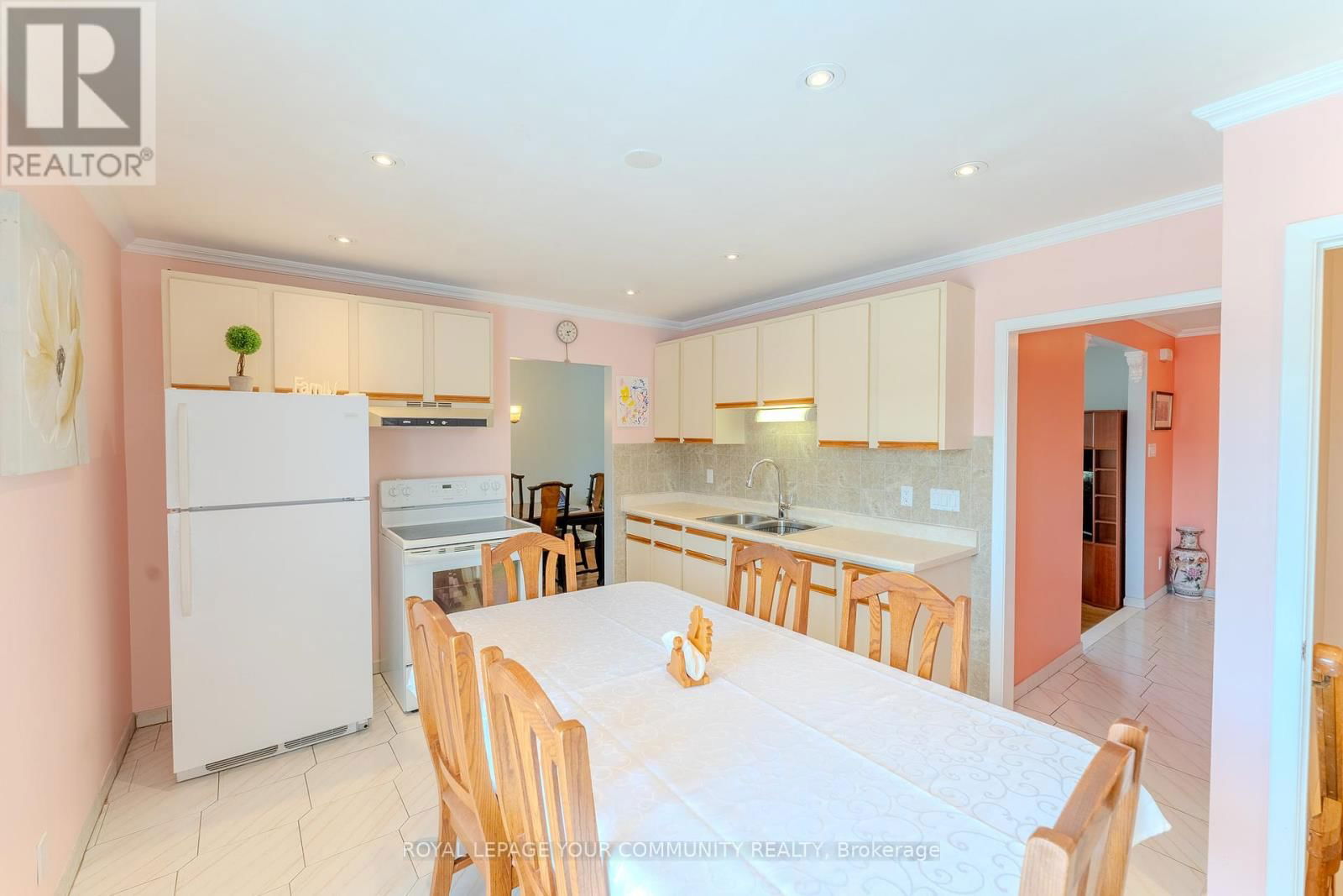 50 COUNCIL CRESCENT Image 8