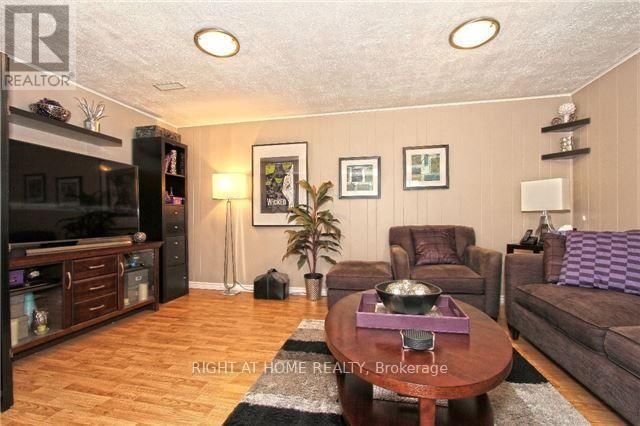 107 ALHART DRIVE Image 16