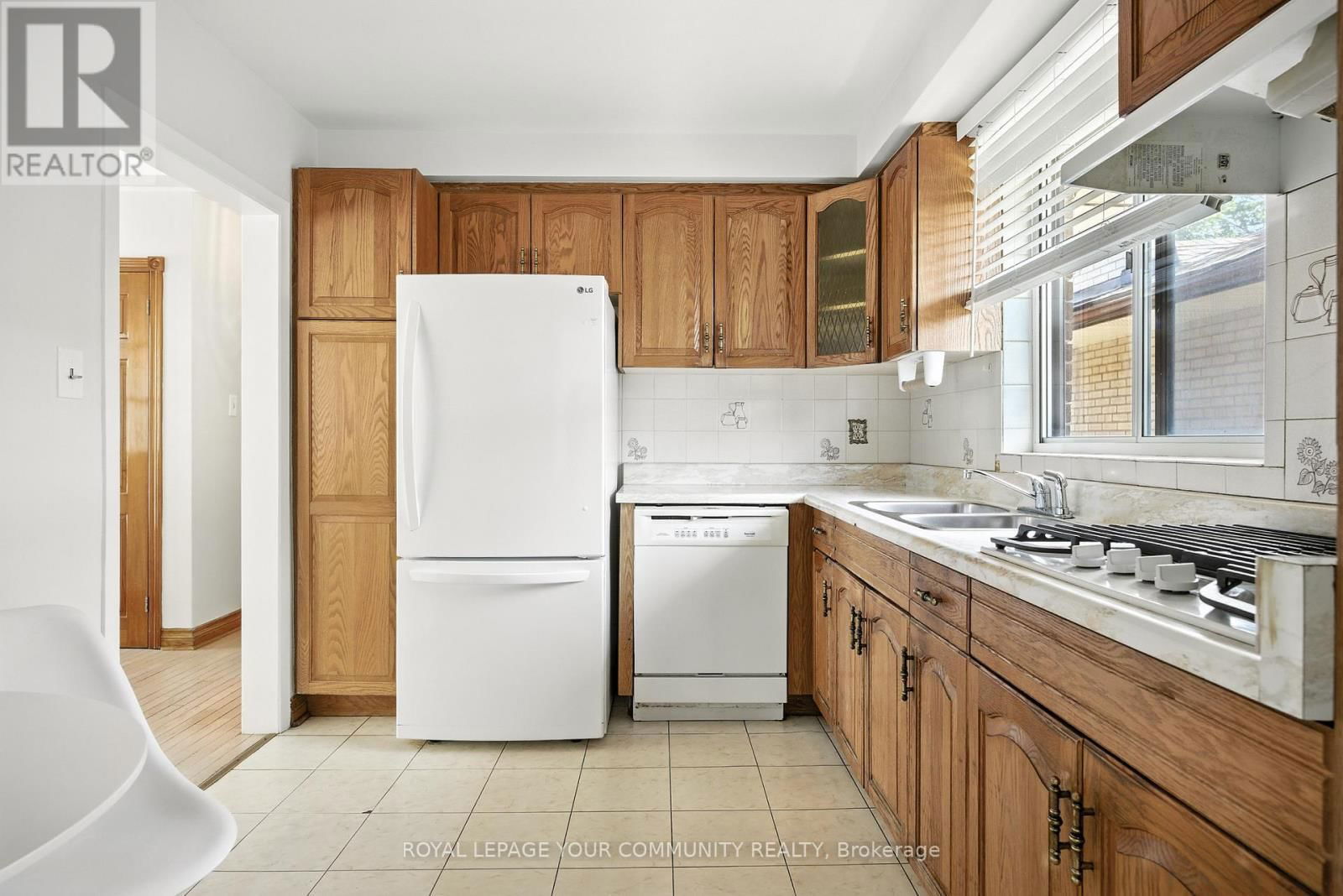 19 ACME CRESCENT Image 11