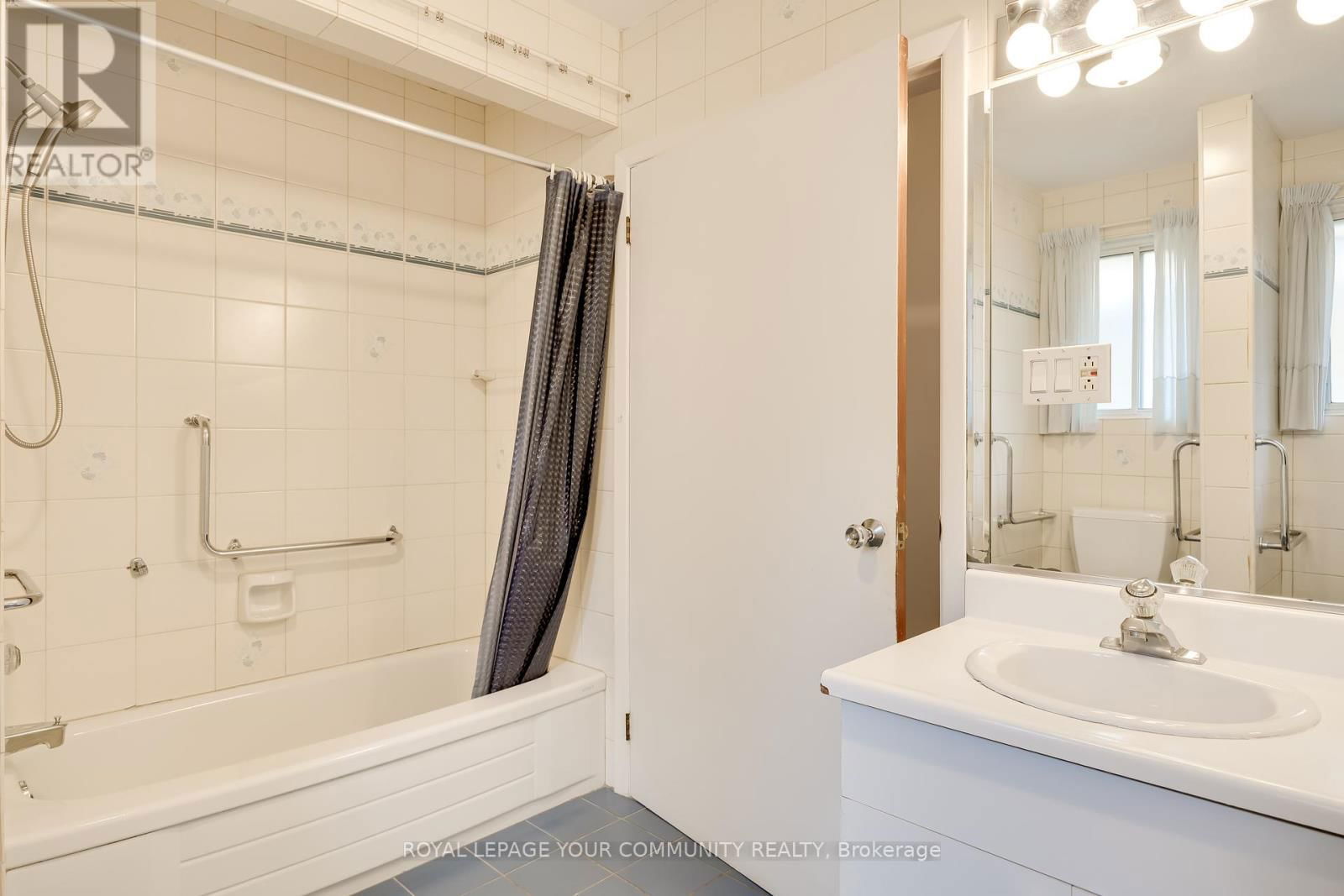 19 ACME CRESCENT Image 19