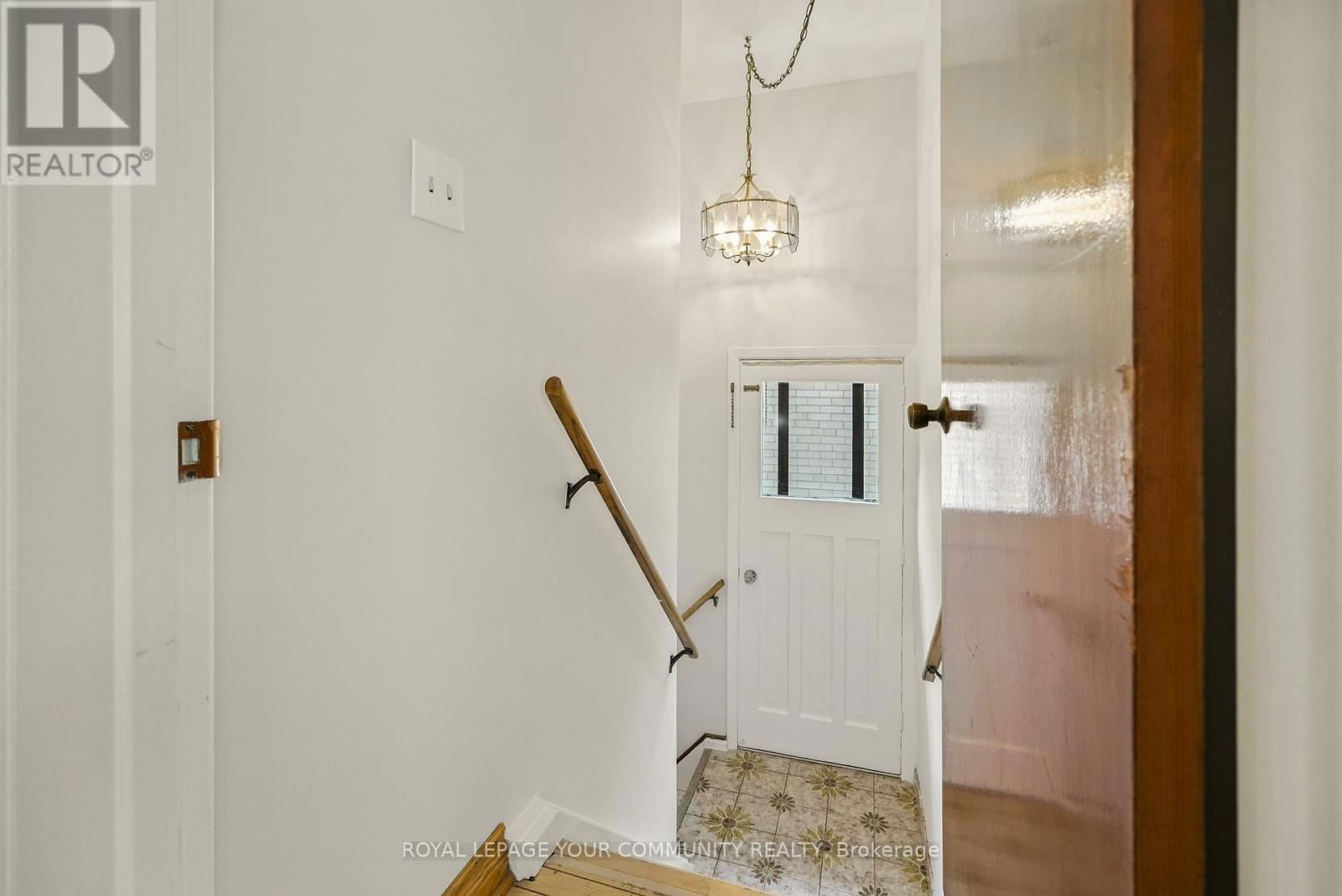 19 ACME CRESCENT Image 20
