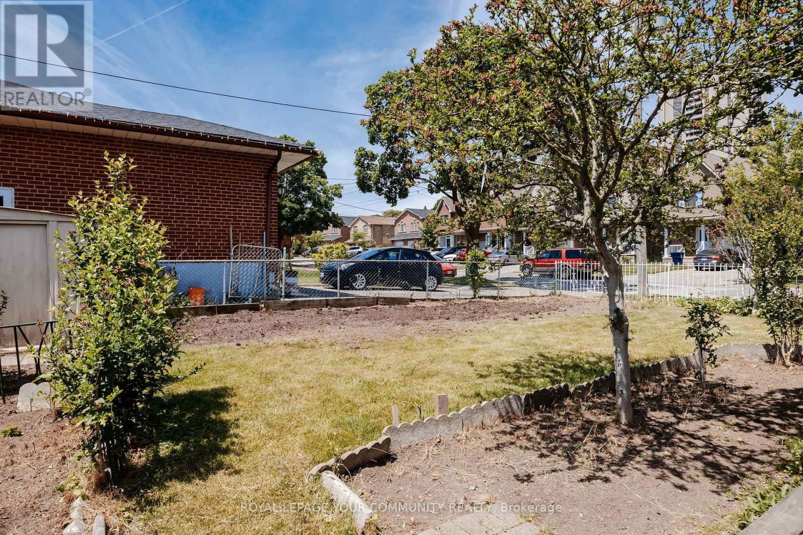 19 ACME CRESCENT Image 31