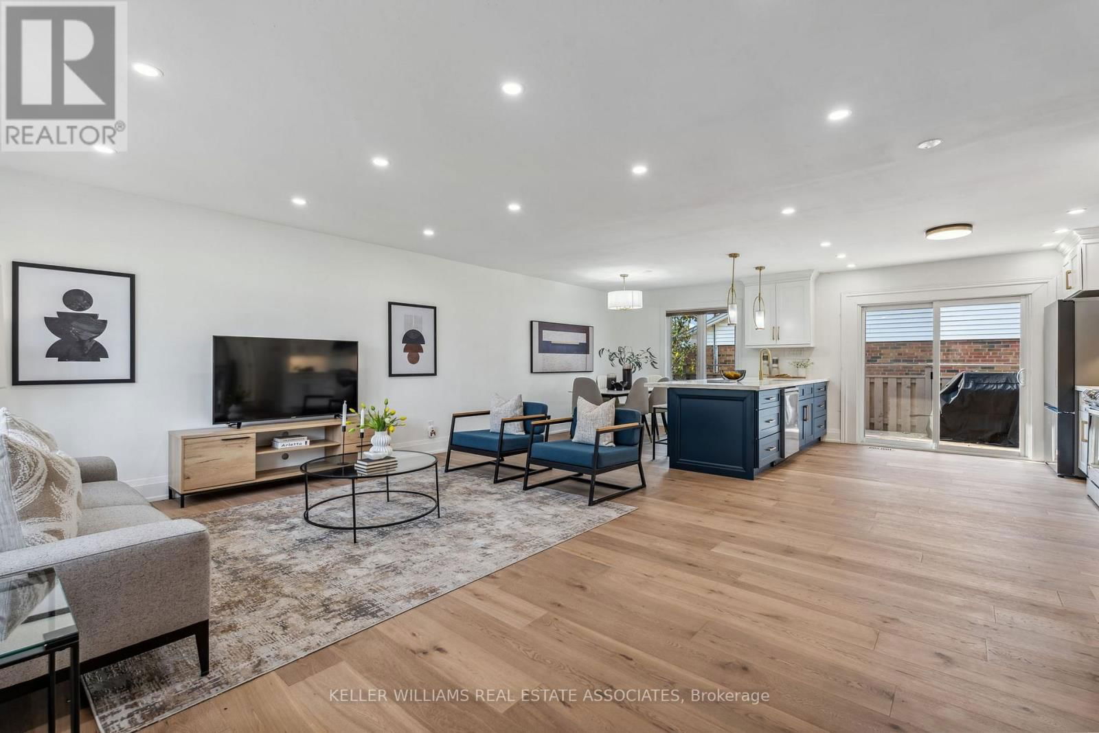 20 SUBURBAN DRIVE Image 4