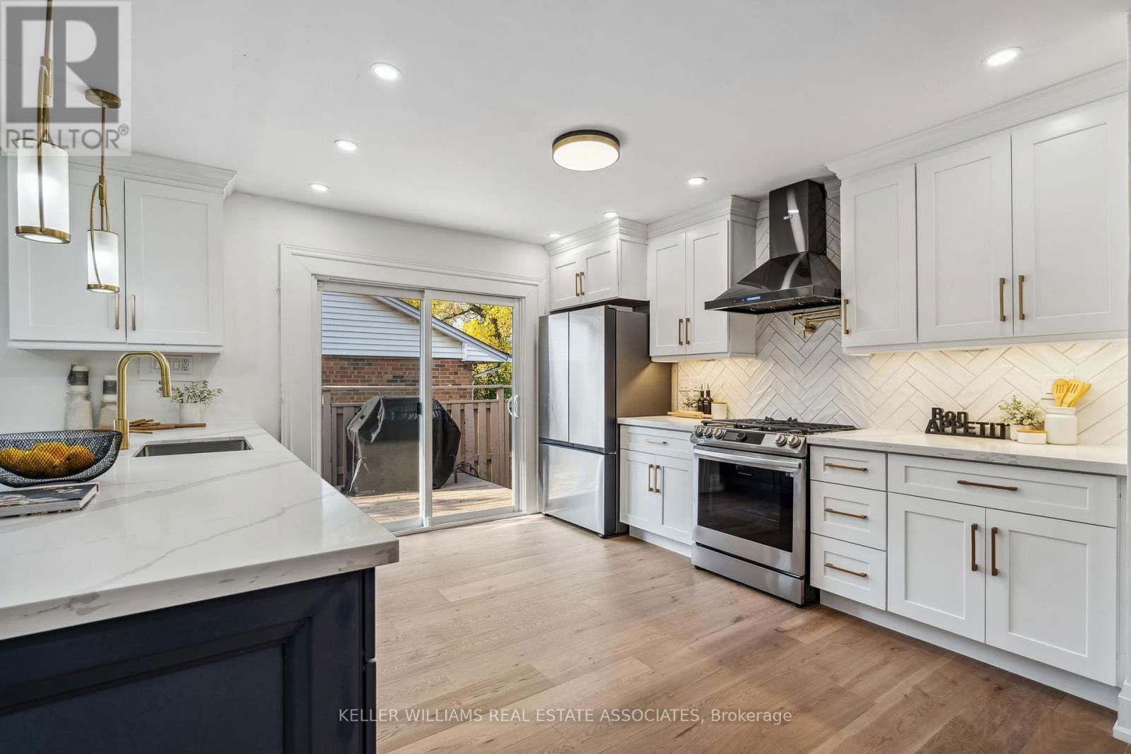 20 SUBURBAN DRIVE Image 9