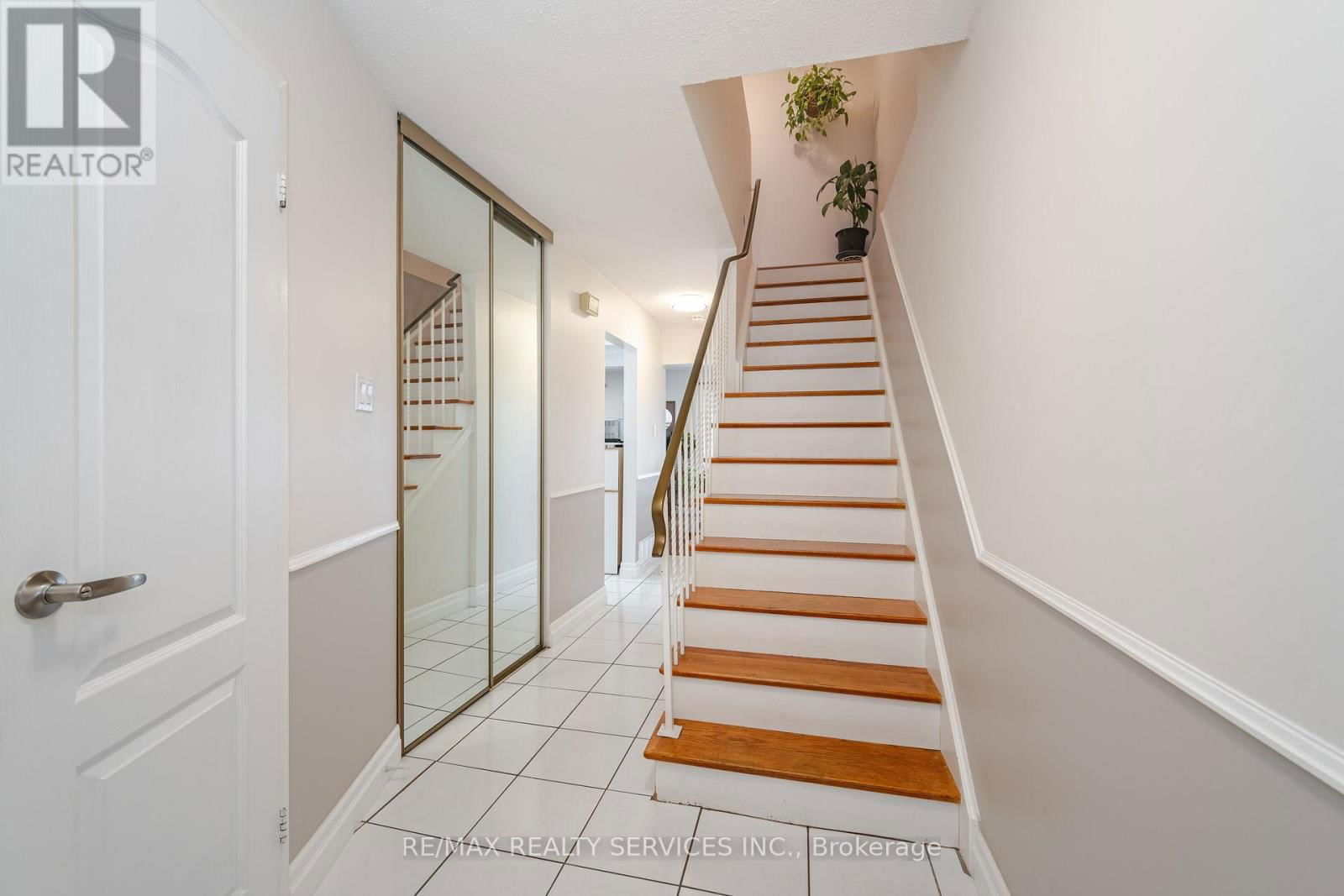 54 TARA PARK CRESCENT Image 15