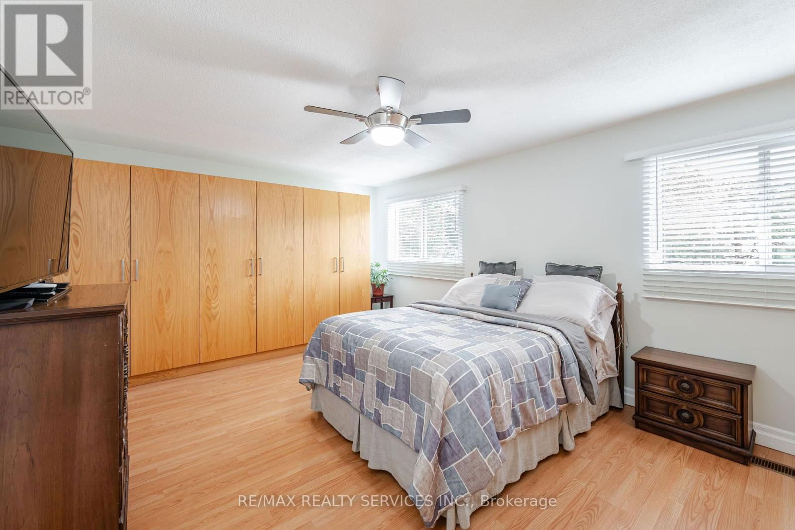 54 TARA PARK CRESCENT Image 21