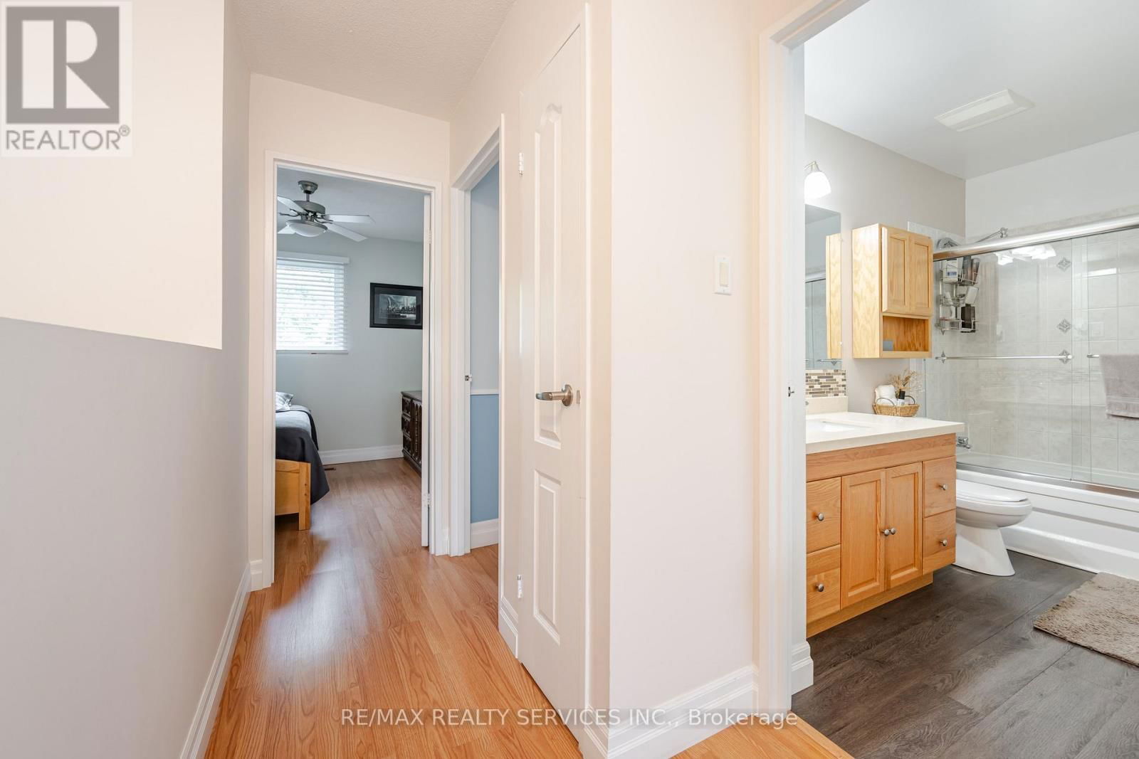 54 TARA PARK CRESCENT Image 24