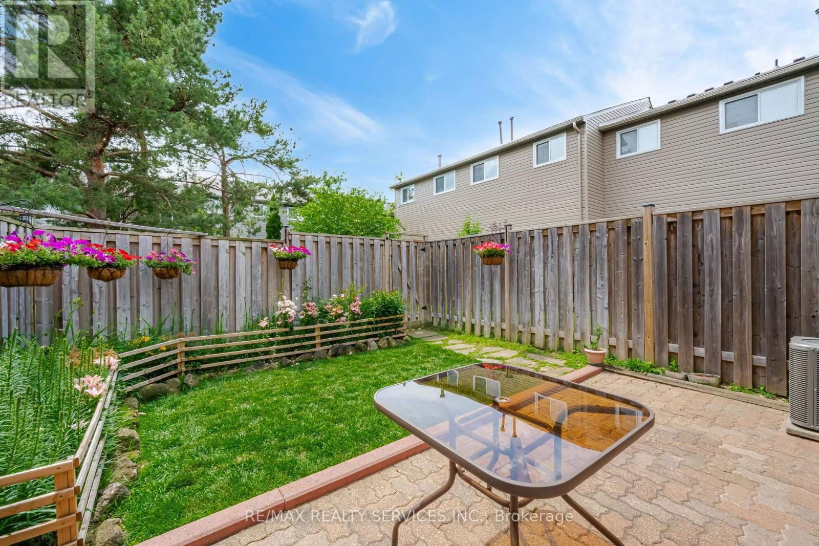 54 TARA PARK CRESCENT Image 38