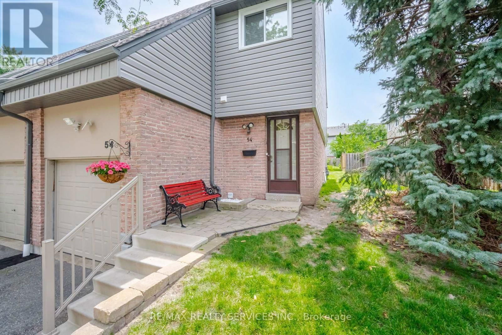 54 TARA PARK CRESCENT Image 4