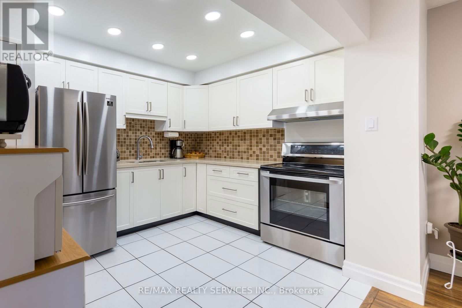 54 TARA PARK CRESCENT Image 7