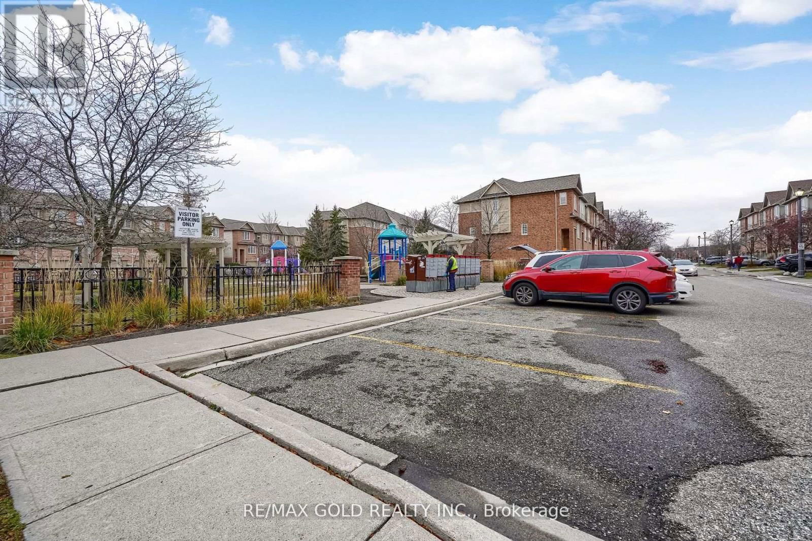 33 - 5055 HEATHERLEIGH AVENUE Image 32