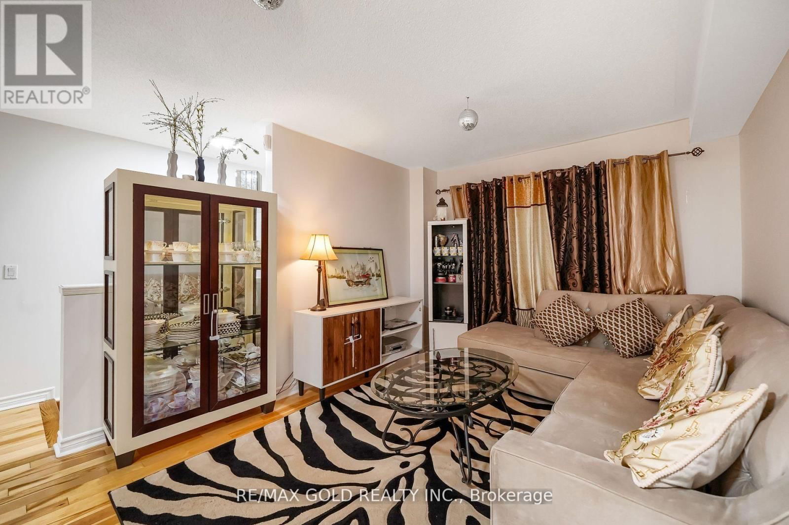 33 - 5055 HEATHERLEIGH AVENUE Image 5