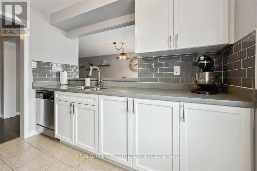 922 BRASSARD CIRCLE Image 14