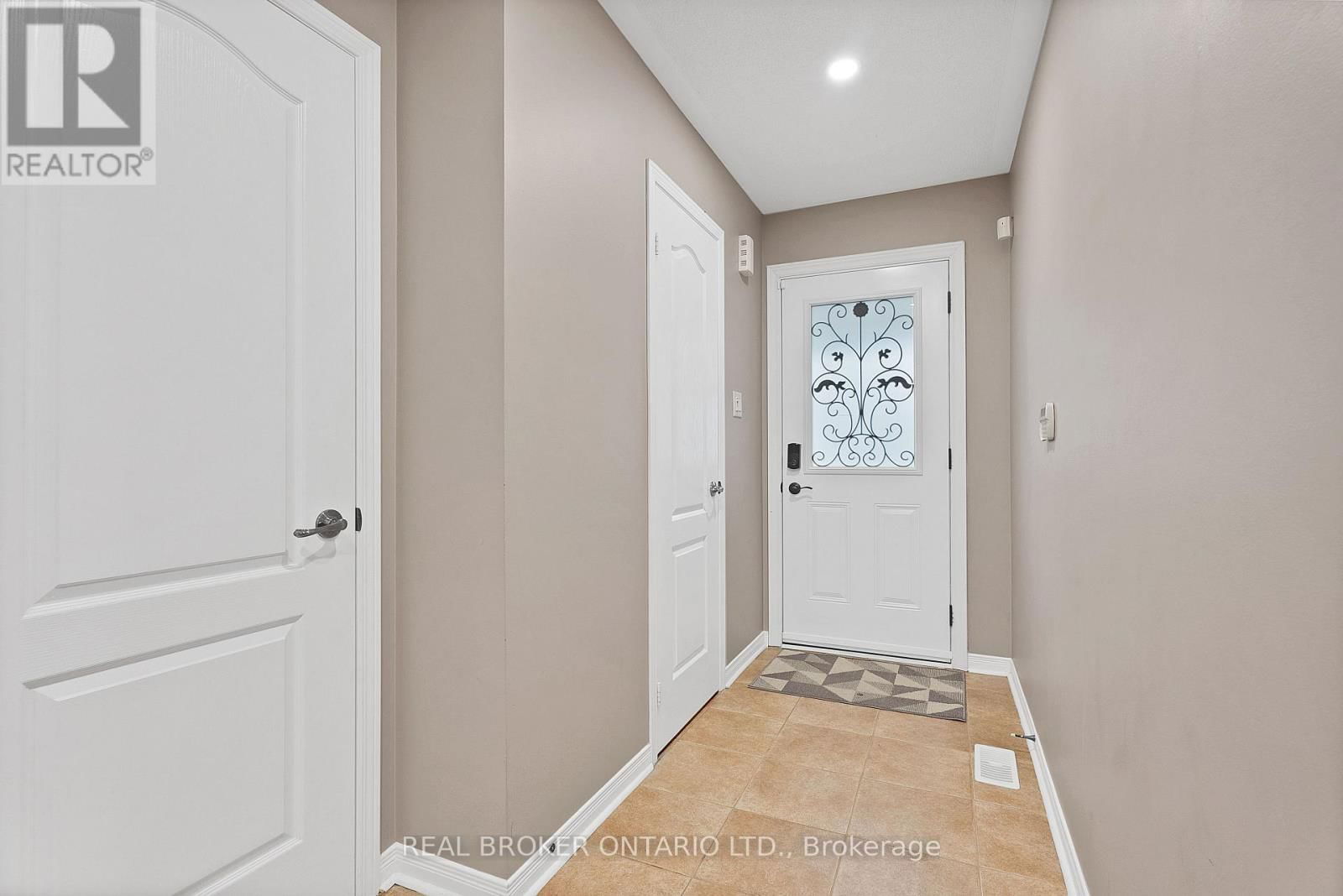 152 - 7360 ZINNIA PLACE Image 25