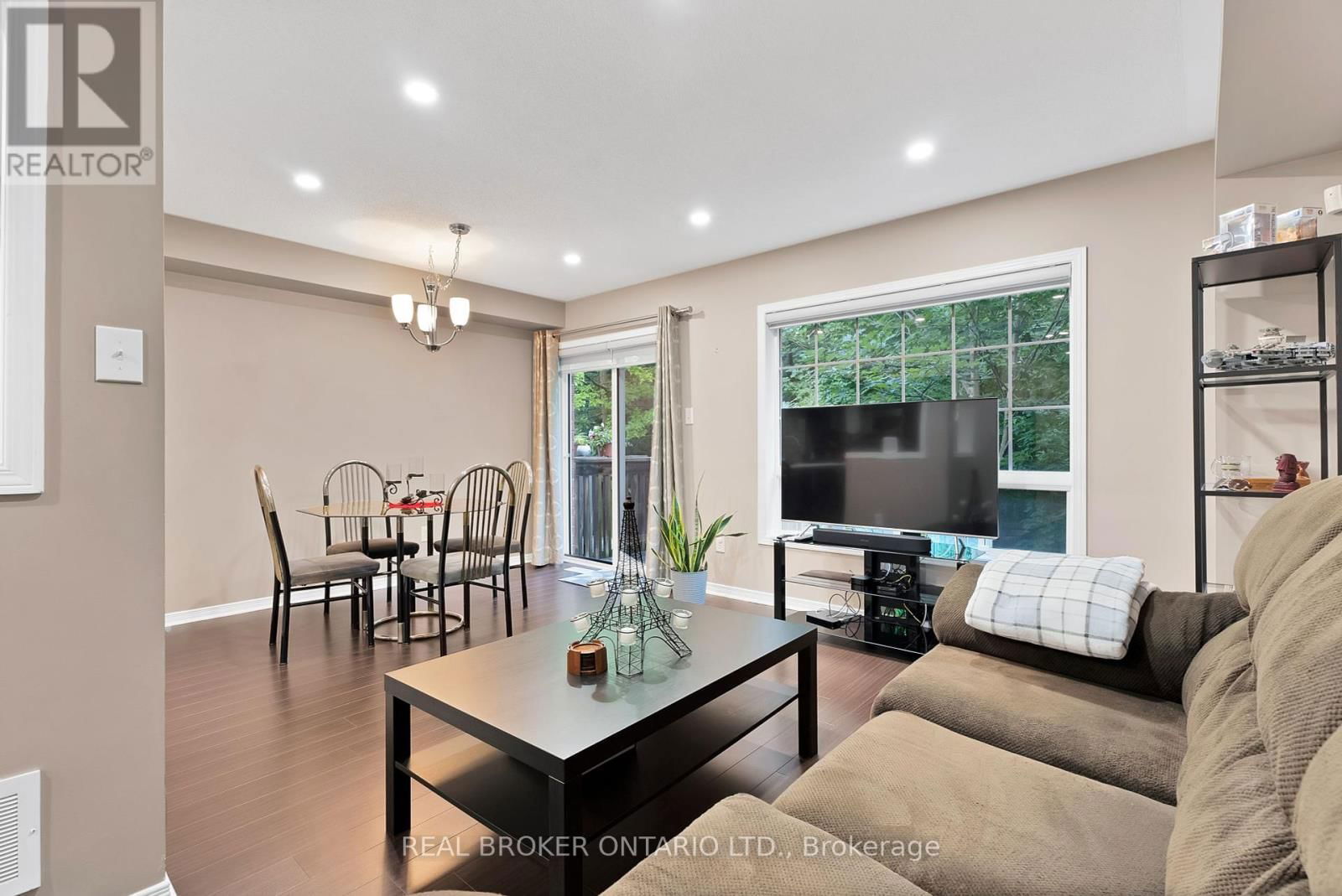 152 - 7360 ZINNIA PLACE Image 3