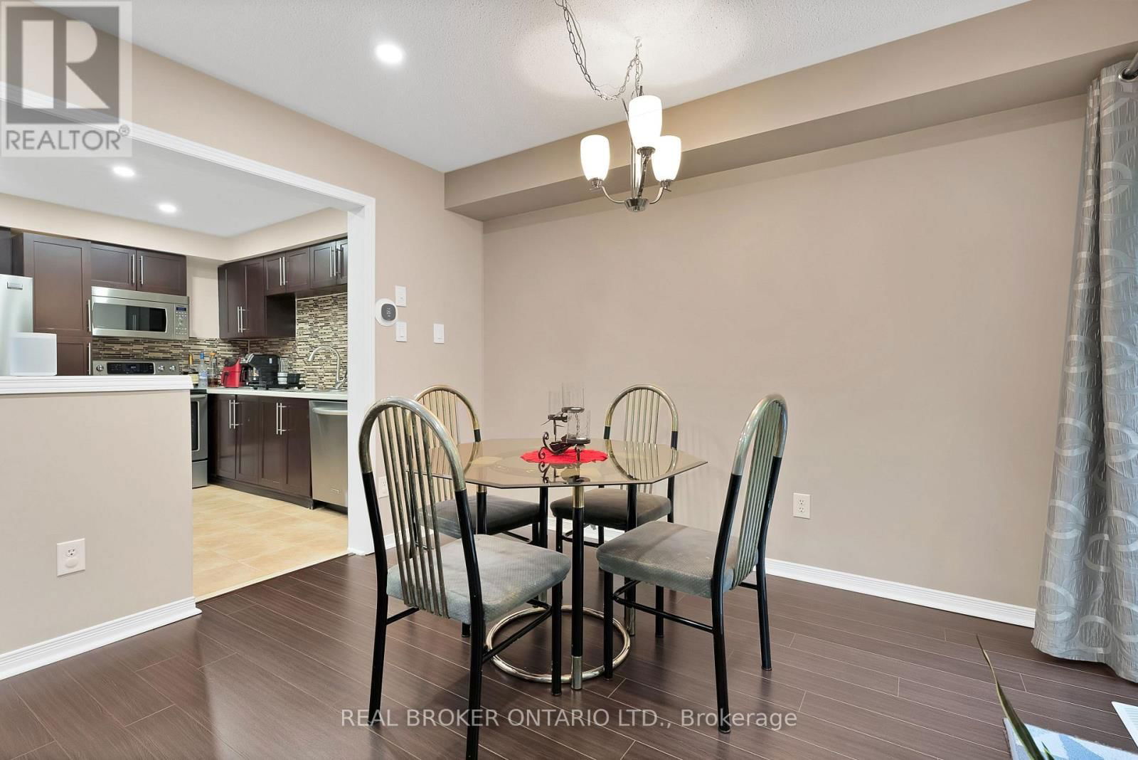 152 - 7360 ZINNIA PLACE Image 31